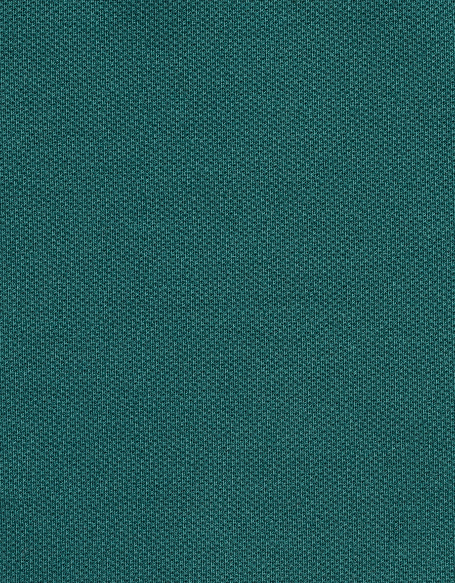 Strickstoff in Petrolblau, Nahaufnahme, zeigt feine Webstruktur für eleganten bugatti-Stil.