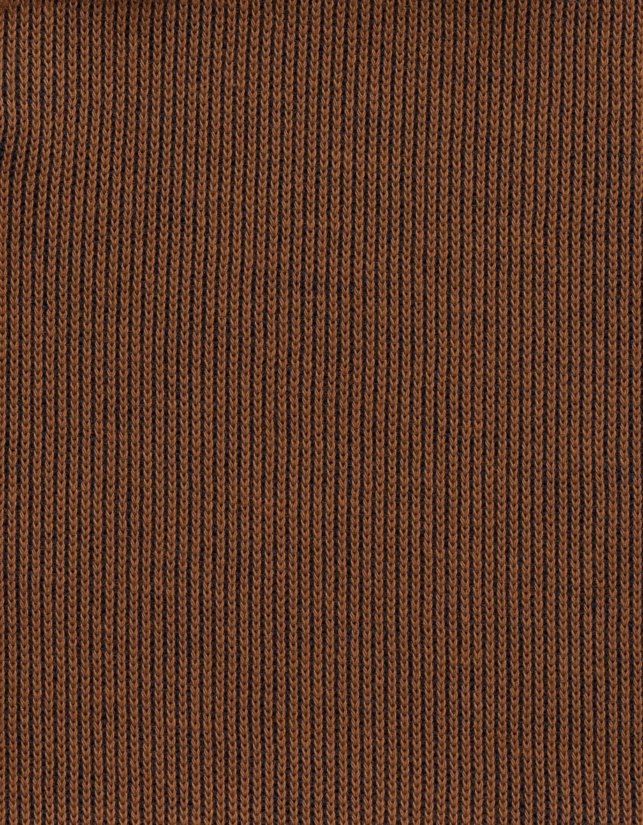 Braun gestreifter Strickstoff von bugatti, Detailaufnahme.