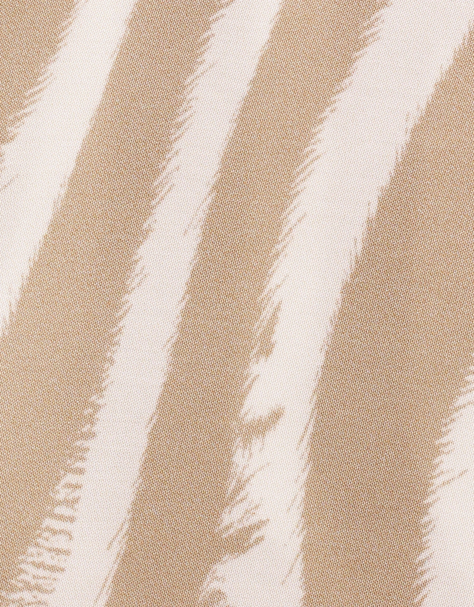 Beige-weiß gestreiftes Muster, Detailansicht Stoffdesign, bugatti Stil.