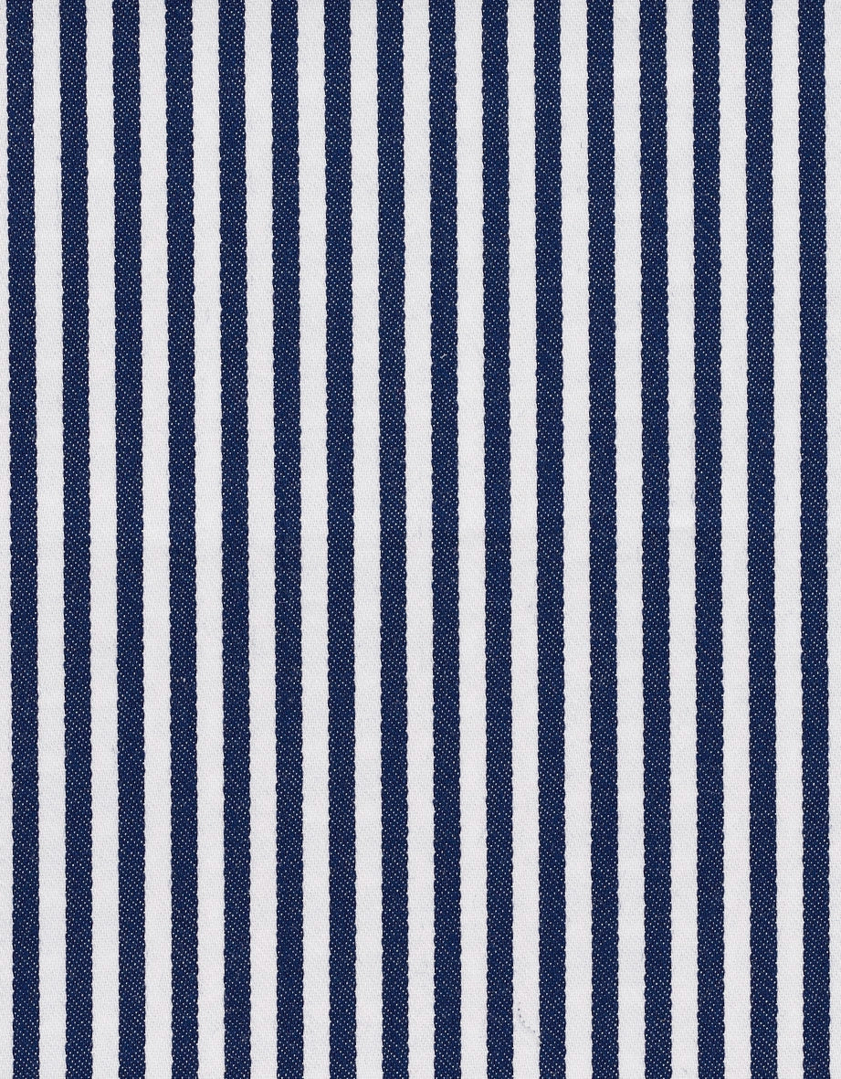 Stoffmuster: Blau-weiß gestreift, vertikal.
