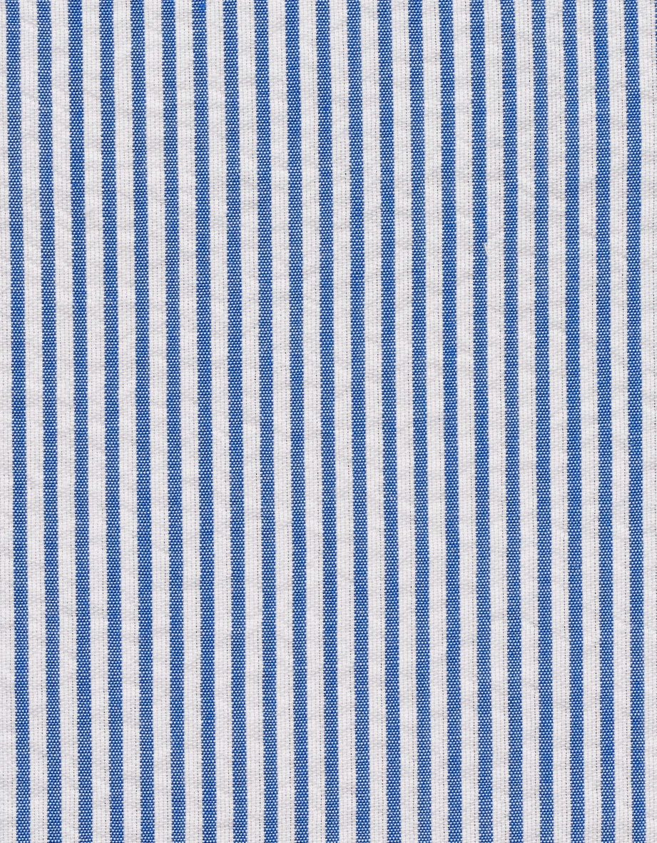Gestreifter Stoff in Blau und Weiß von bugatti, ideal für sommerliche Outfits.