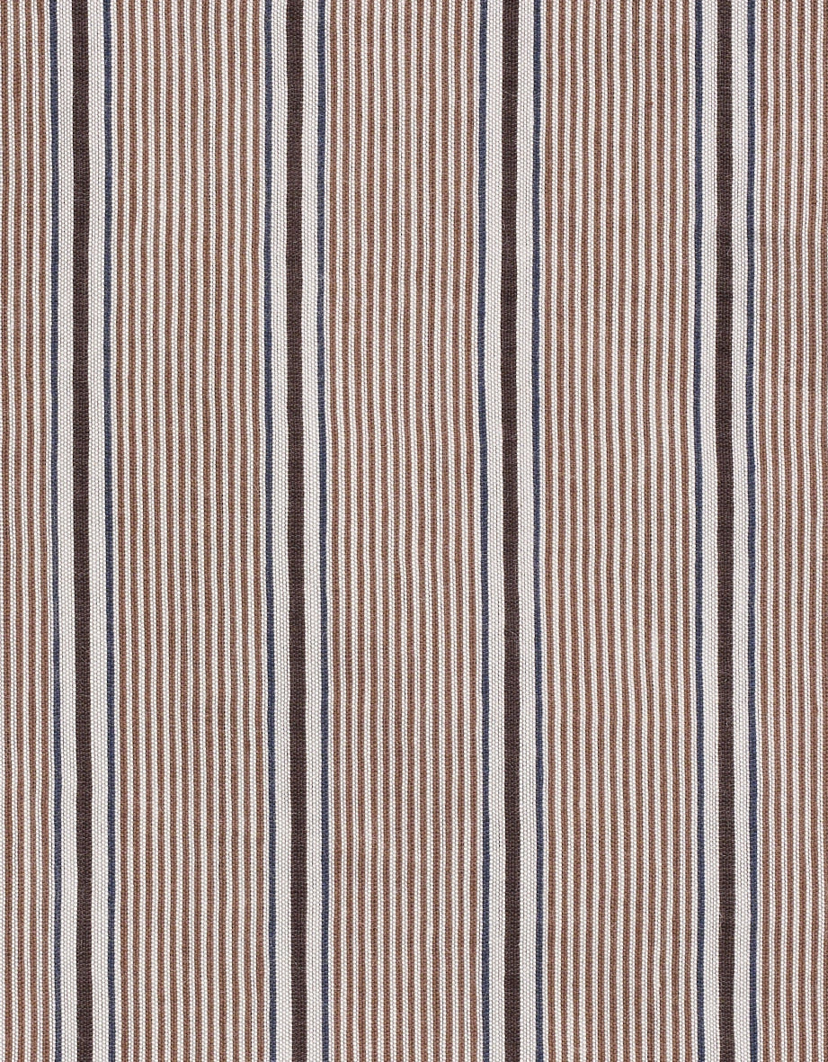 Gestreiftes Stoffmuster in Braun und Blau, ideal für elegante bugatti Outfits.