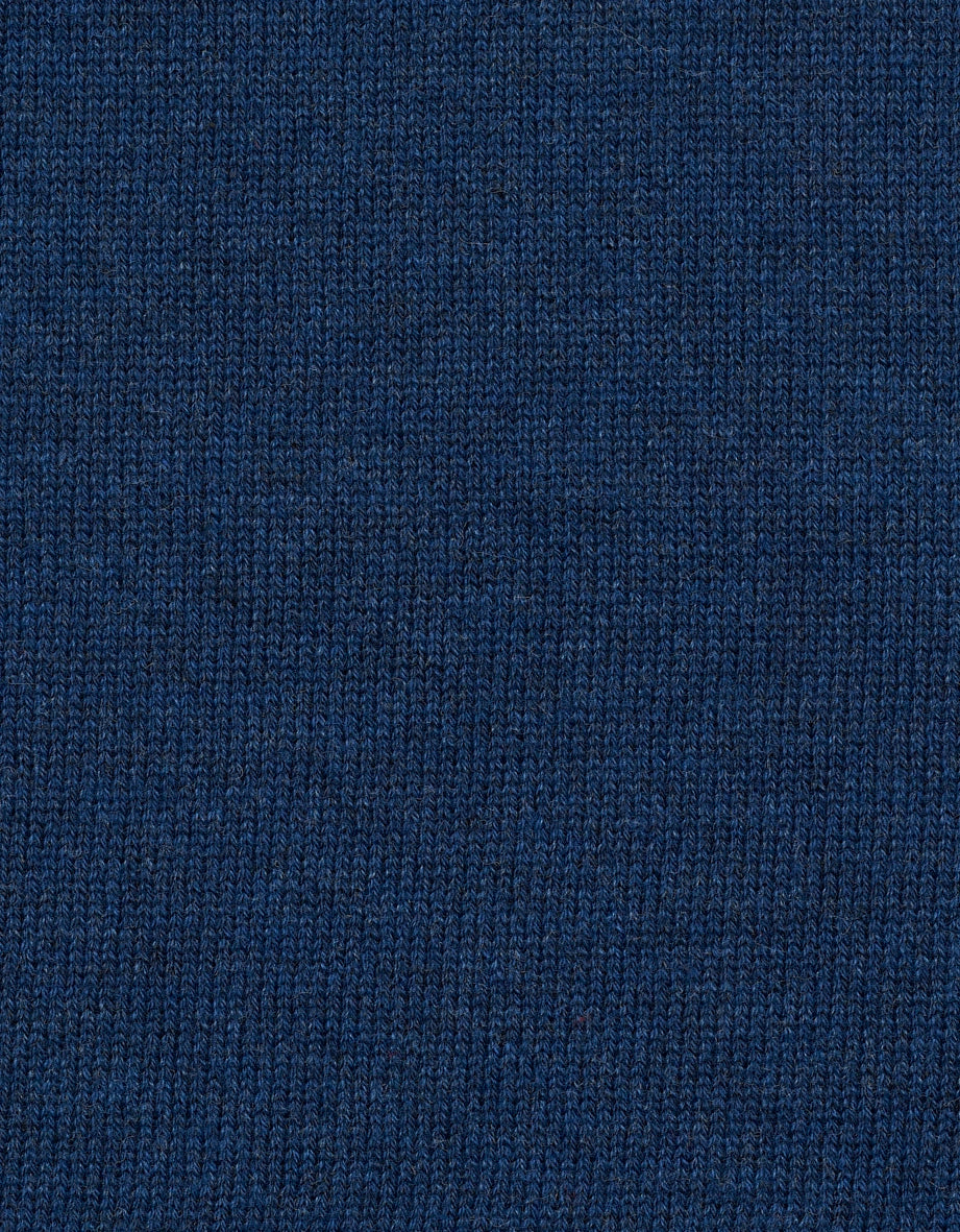 Blauer Strickstoff von bugatti, Detailaufnahme, ideal für elegante Outfits.