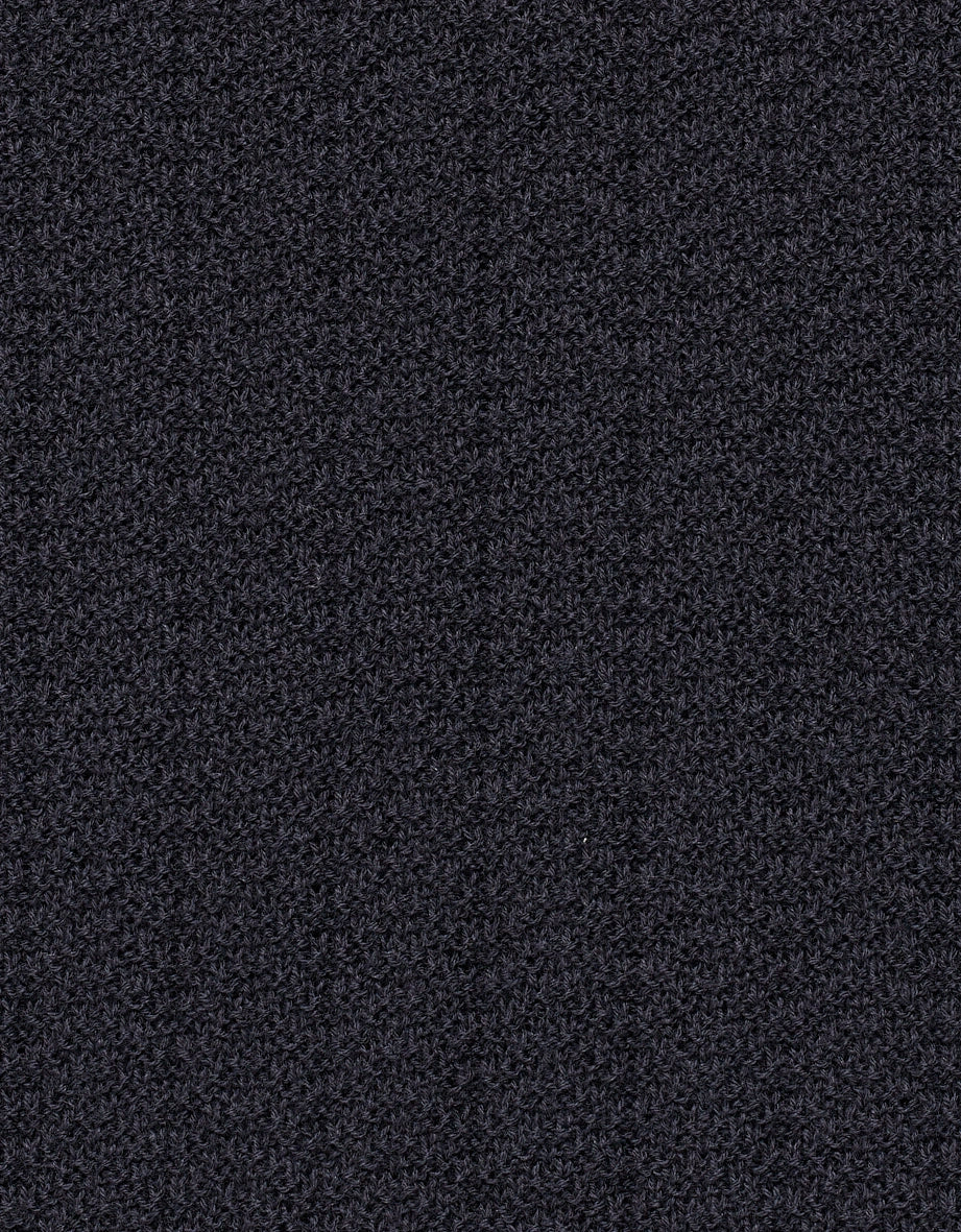 Dunkelblauer Strickstoff, detailreiche Textur, bugatti Qualität.