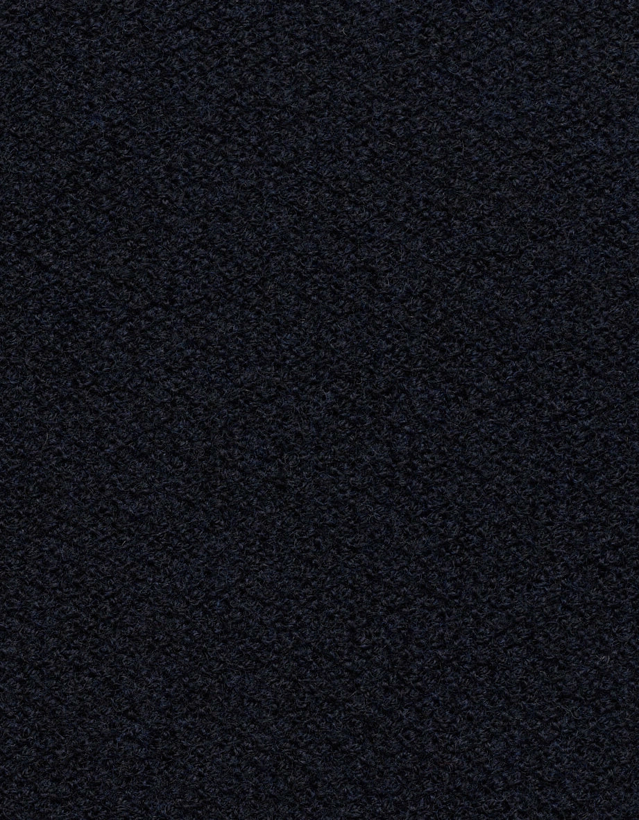 bugatti schwarzer Polopullover in Büstenansicht, elegantes Design, zeitloser Stil.