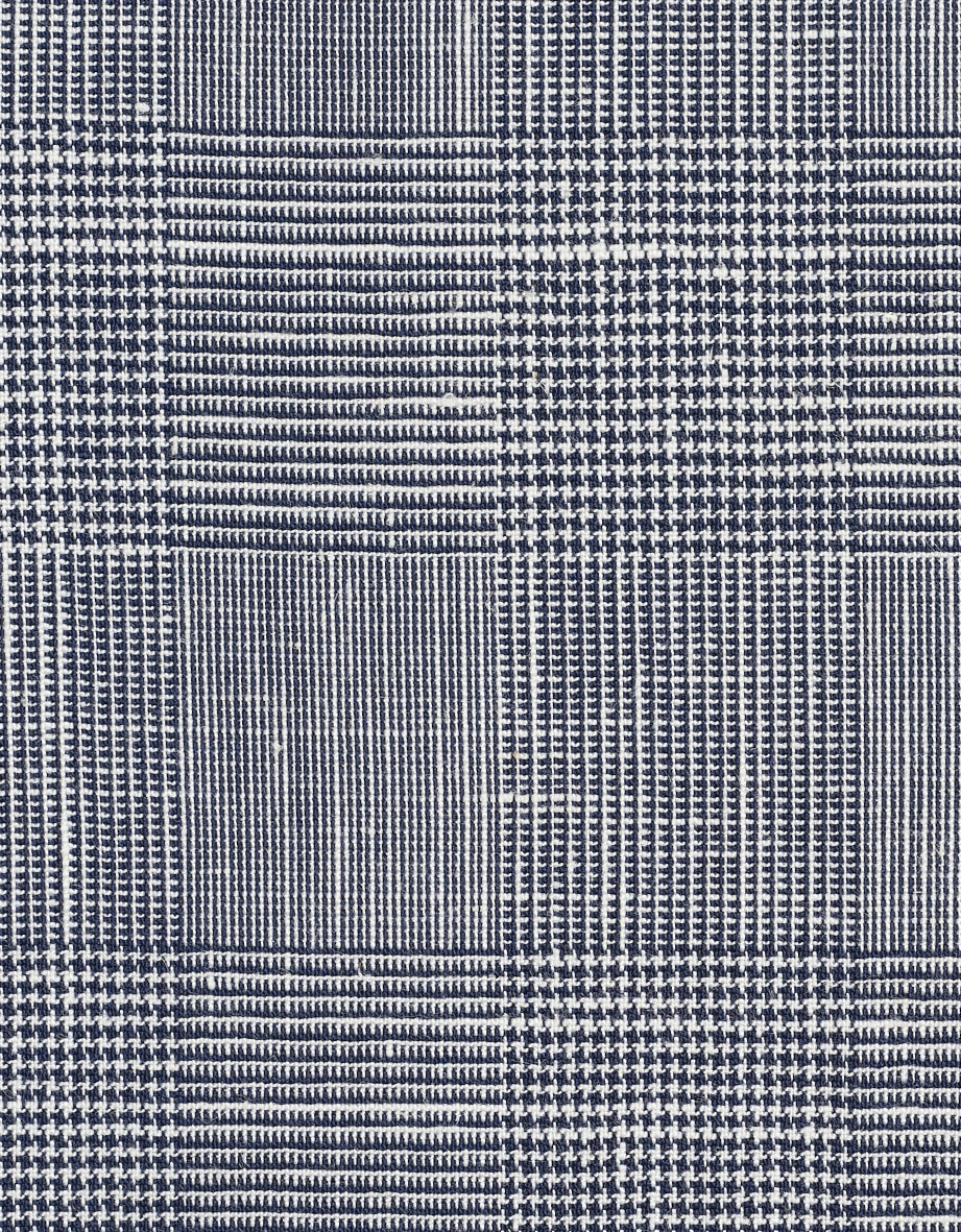 Glen check pattern in blue-white, classic and timeless. Ideal for stylish bugatti outfits.