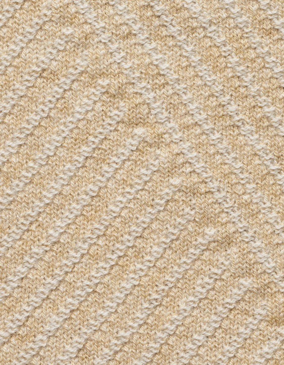 Strickmuster in Beige mit diagonalen Linien, ideal für elegante bugatti Outfits.