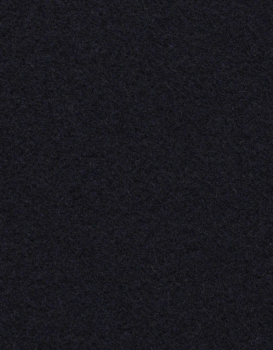 Schwarzer Wollstoff, glatt und flach präsentiert, Detailaufnahme.