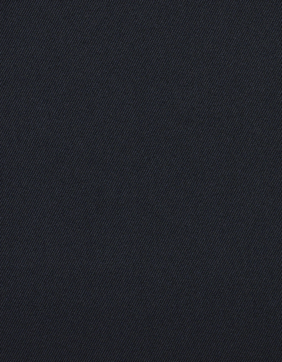 Dunkler Stoff mit feinem Twill-Muster, ideal für elegante bugatti Outfits.