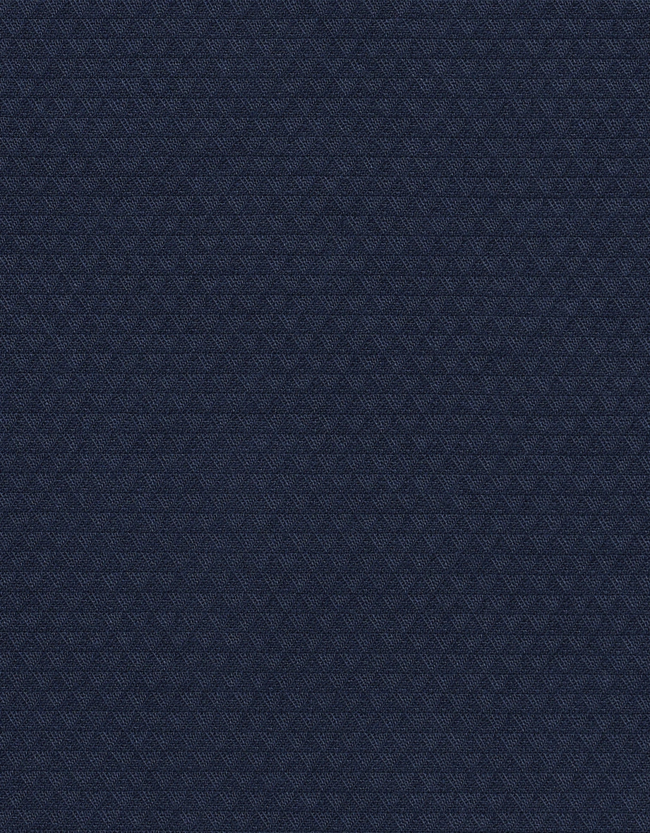 Dunkelblauer Stoff mit dezentem, geometrischem Muster, texturiert für eleganten Look.