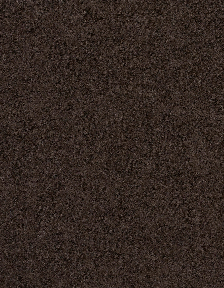 Brauner bugatti Mantel, Rückansicht, Detailaufnahme, hochwertiges Material, Fokus auf Nackenlabel.