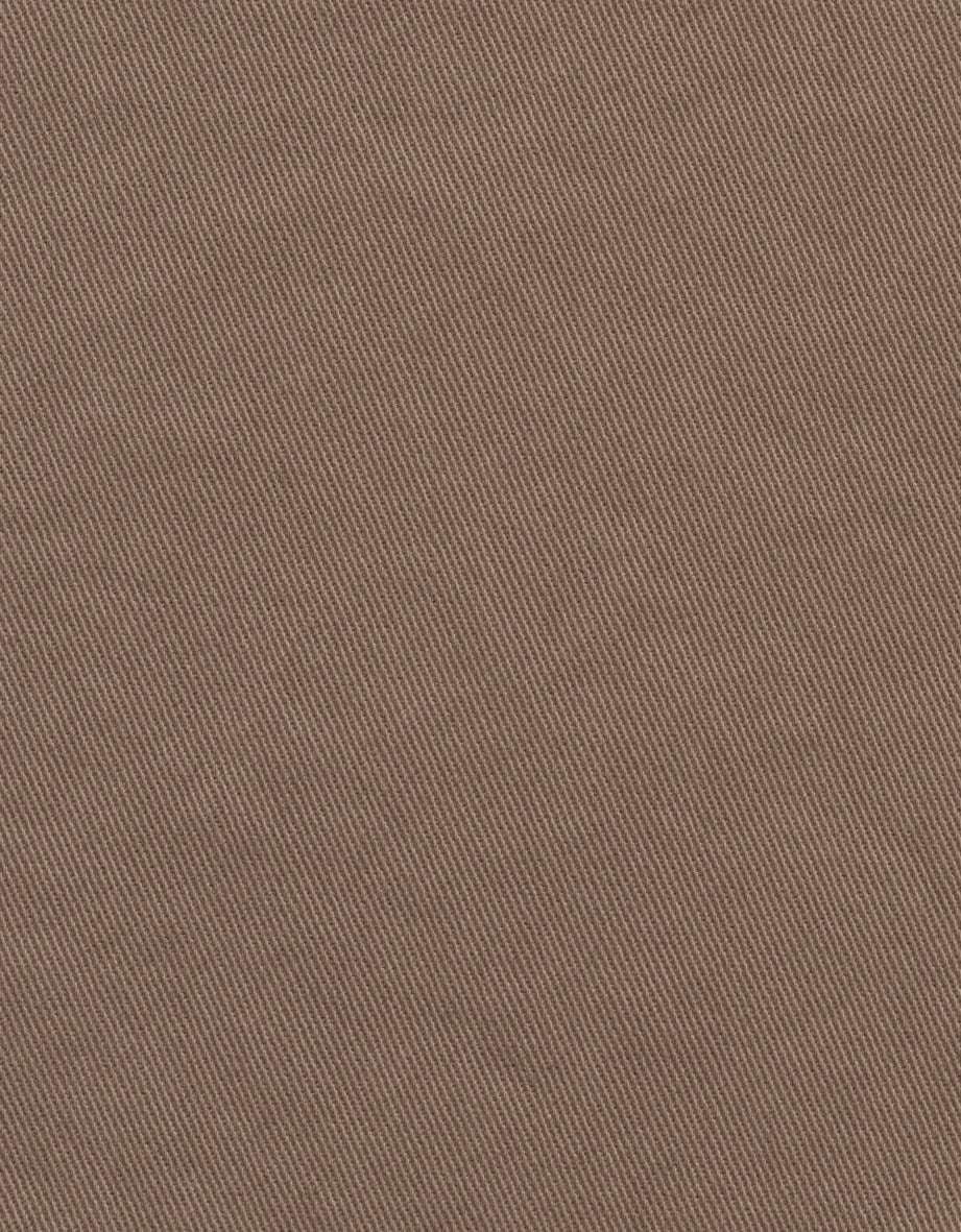 Brauner Stoff mit feiner diagonaler Webstruktur, ideal für elegante bugatti Outfits.