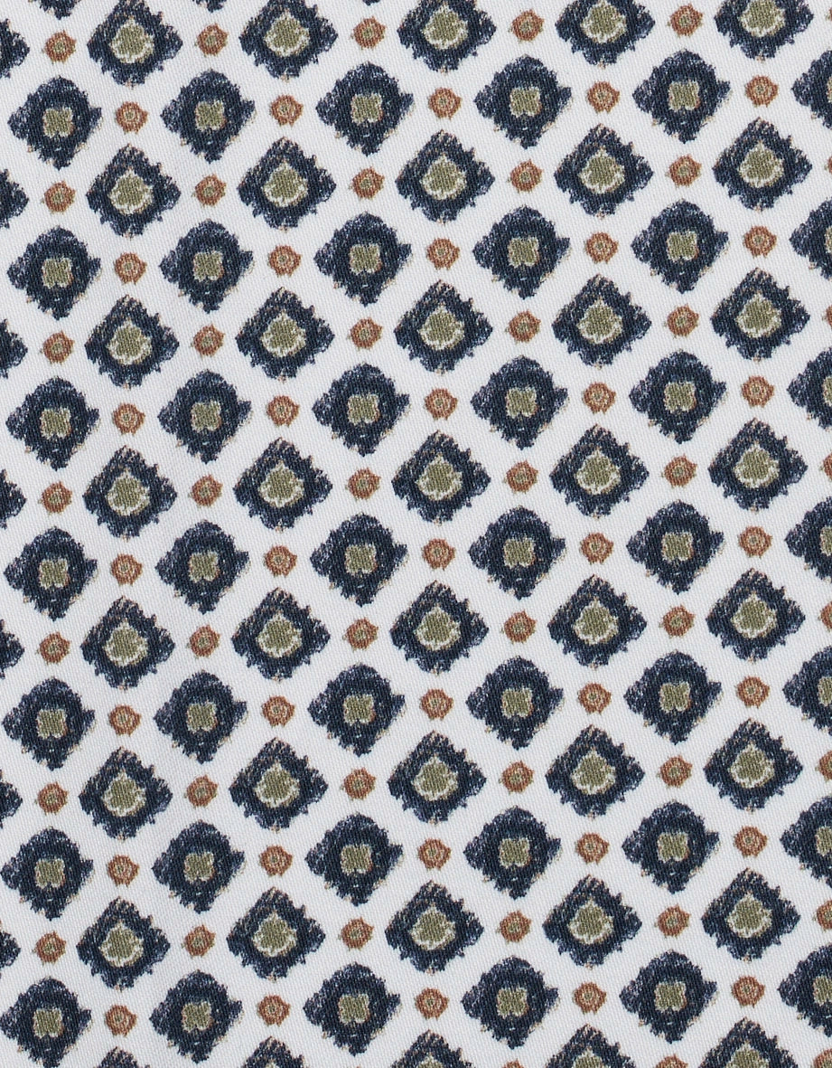 Bugatti Hemd, weiß-blaues Muster, Büstenbild, zeitlos elegant.