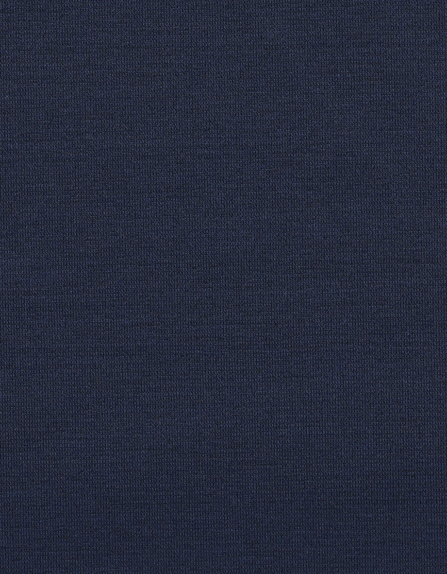 Dunkelblauer Stoff mit feiner Struktur, ideal für elegante bugatti Outfits.