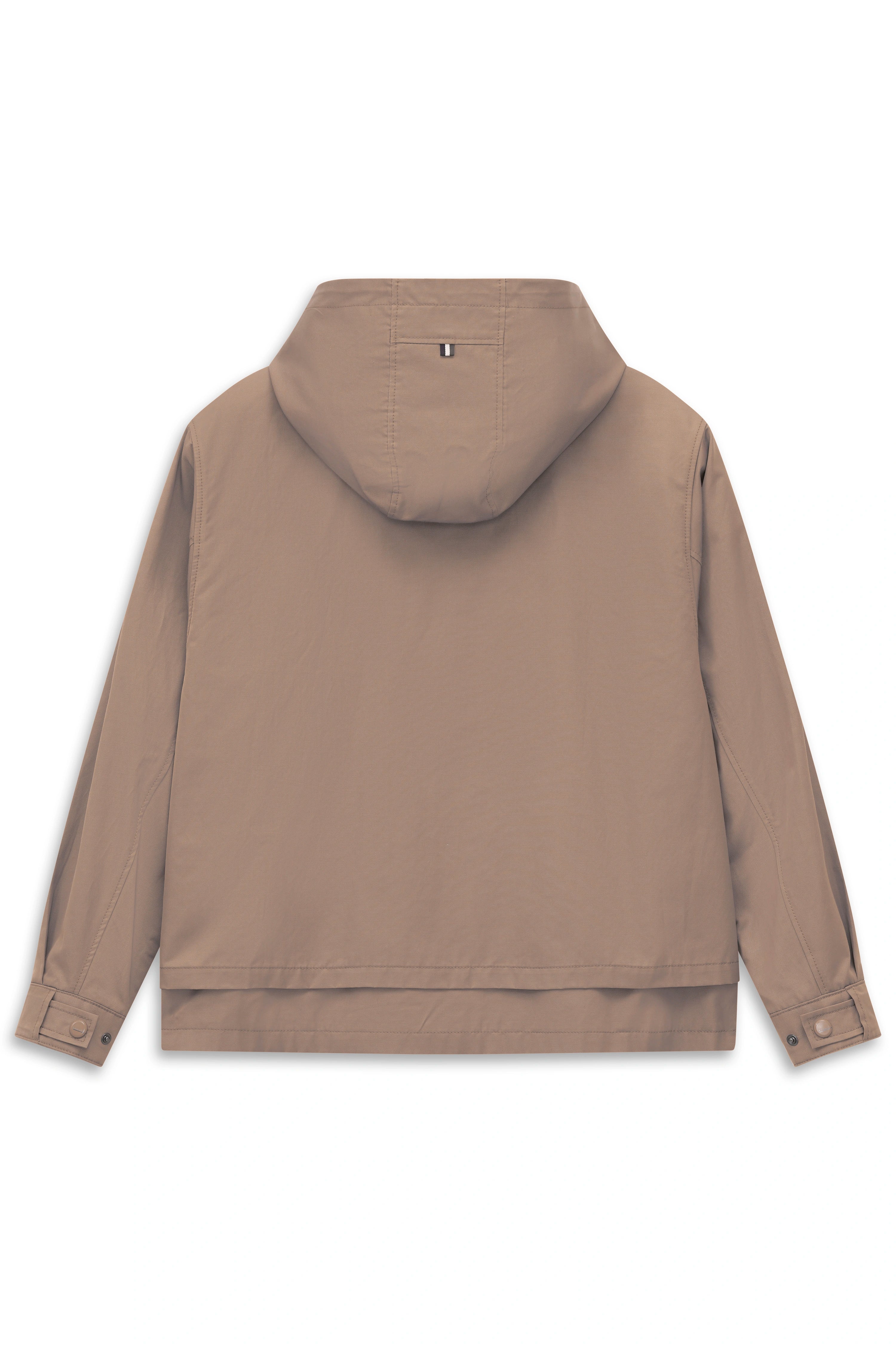 Beigefarbene bugatti Jacke mit Kapuze, Rückansicht, legeres Design, Büstenbild.