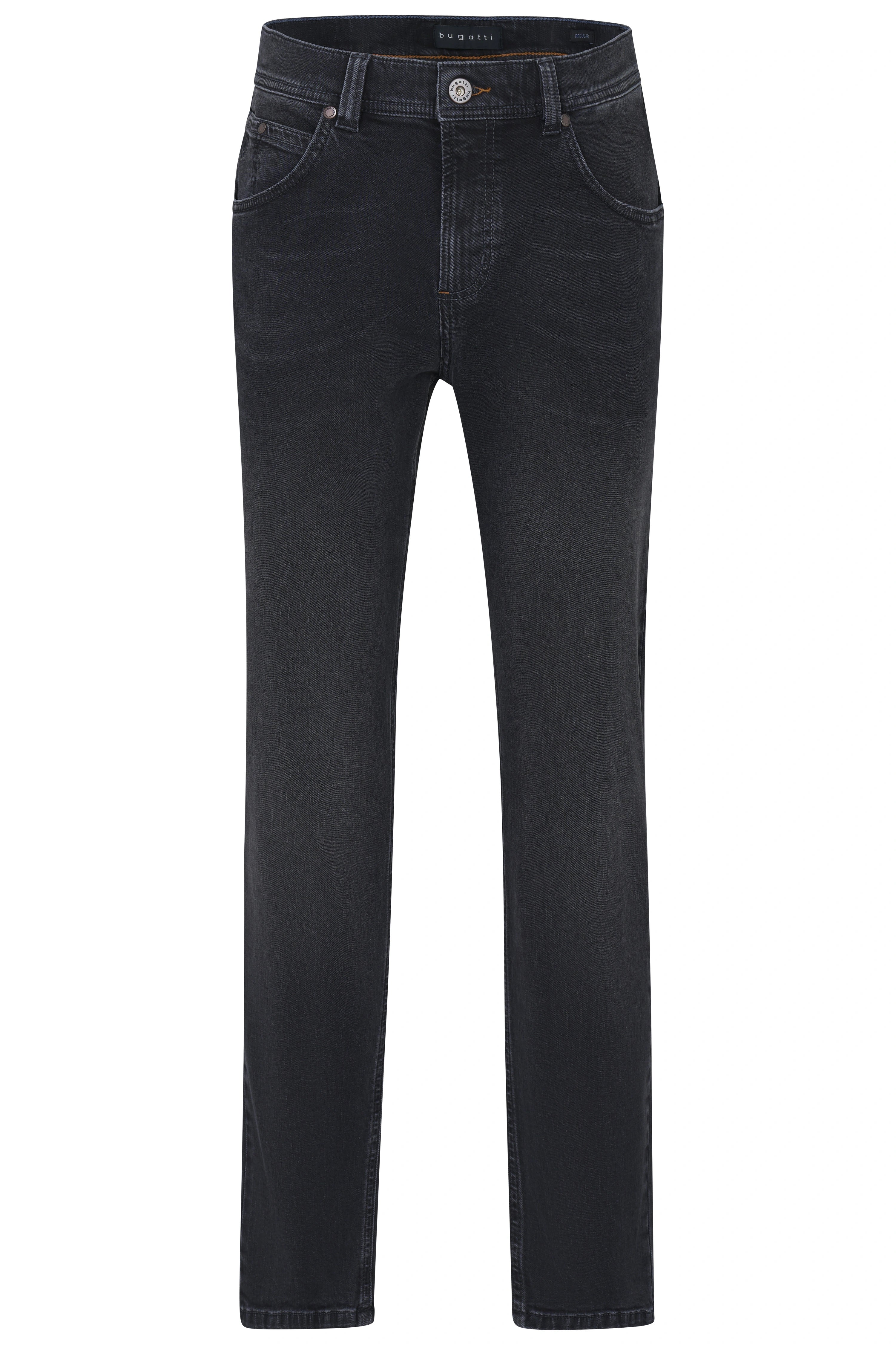 Schwarze bugatti Jeans, klassisches Design, Produktbild ohne Model, stilvoll und zeitlos.