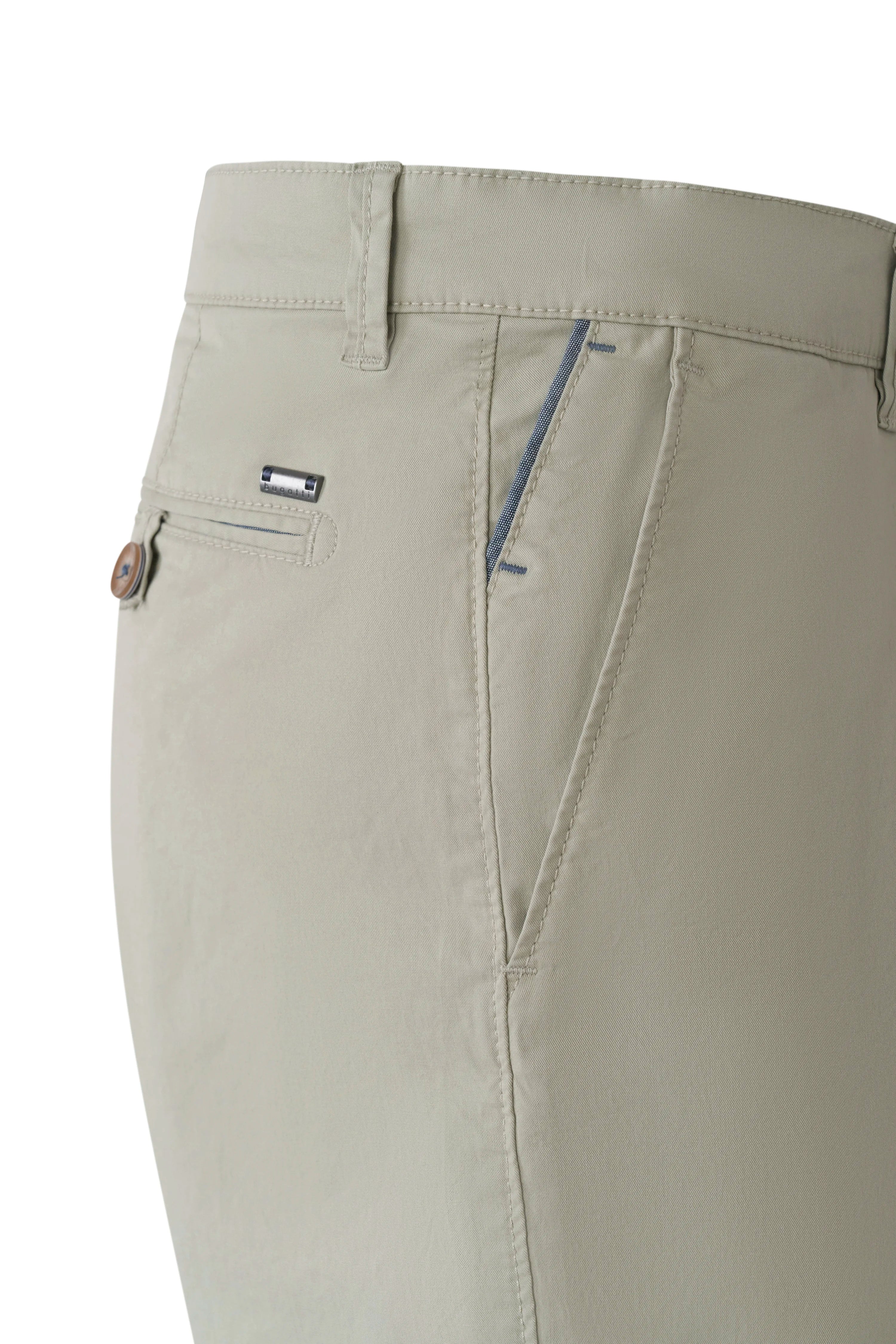 Beige bugatti Hose Detailansicht, klare Linien, hochwertiges Material, legeres Outfit, ohne Muster.