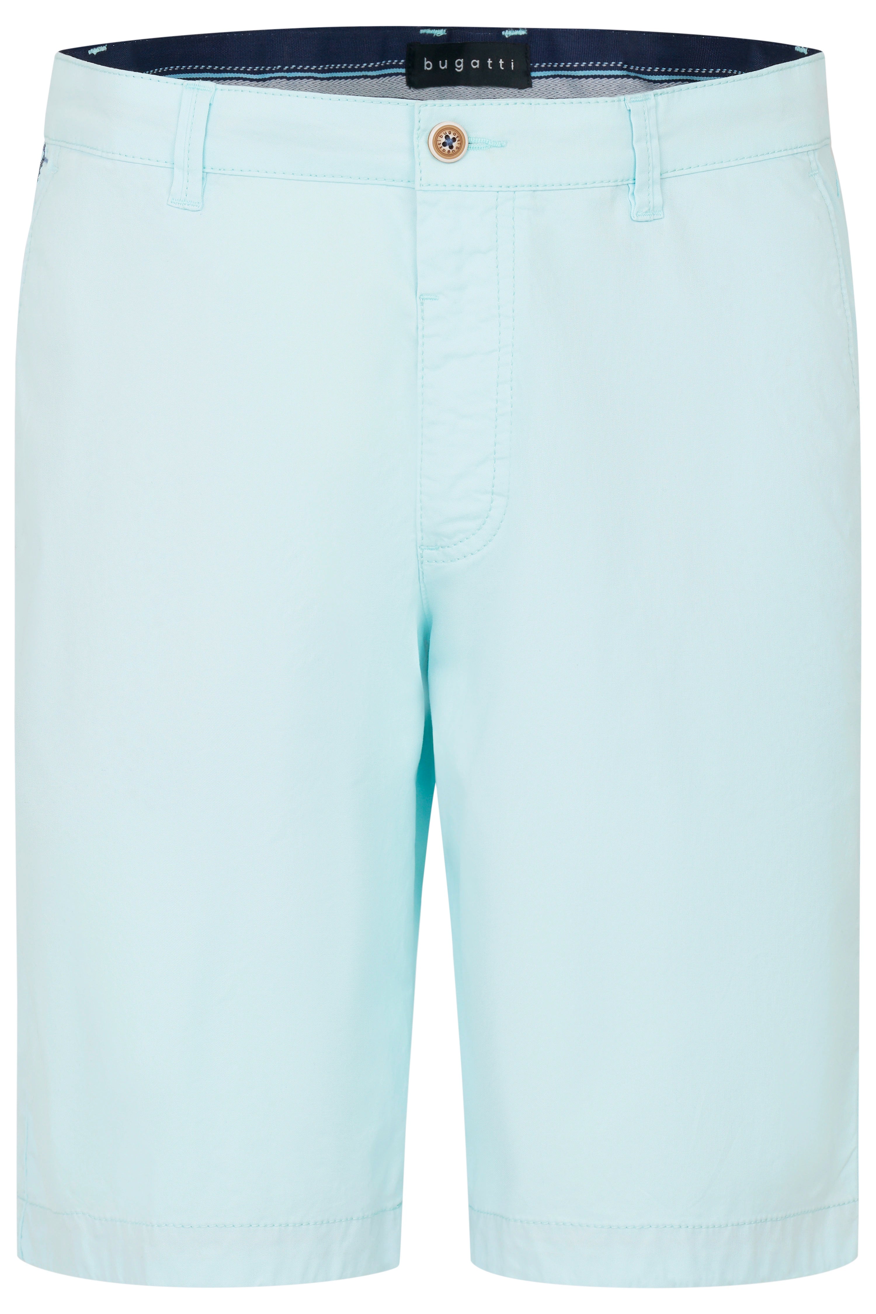 Hellblaue bugatti Shorts, legeres Büstenbild, schlichtes Design.