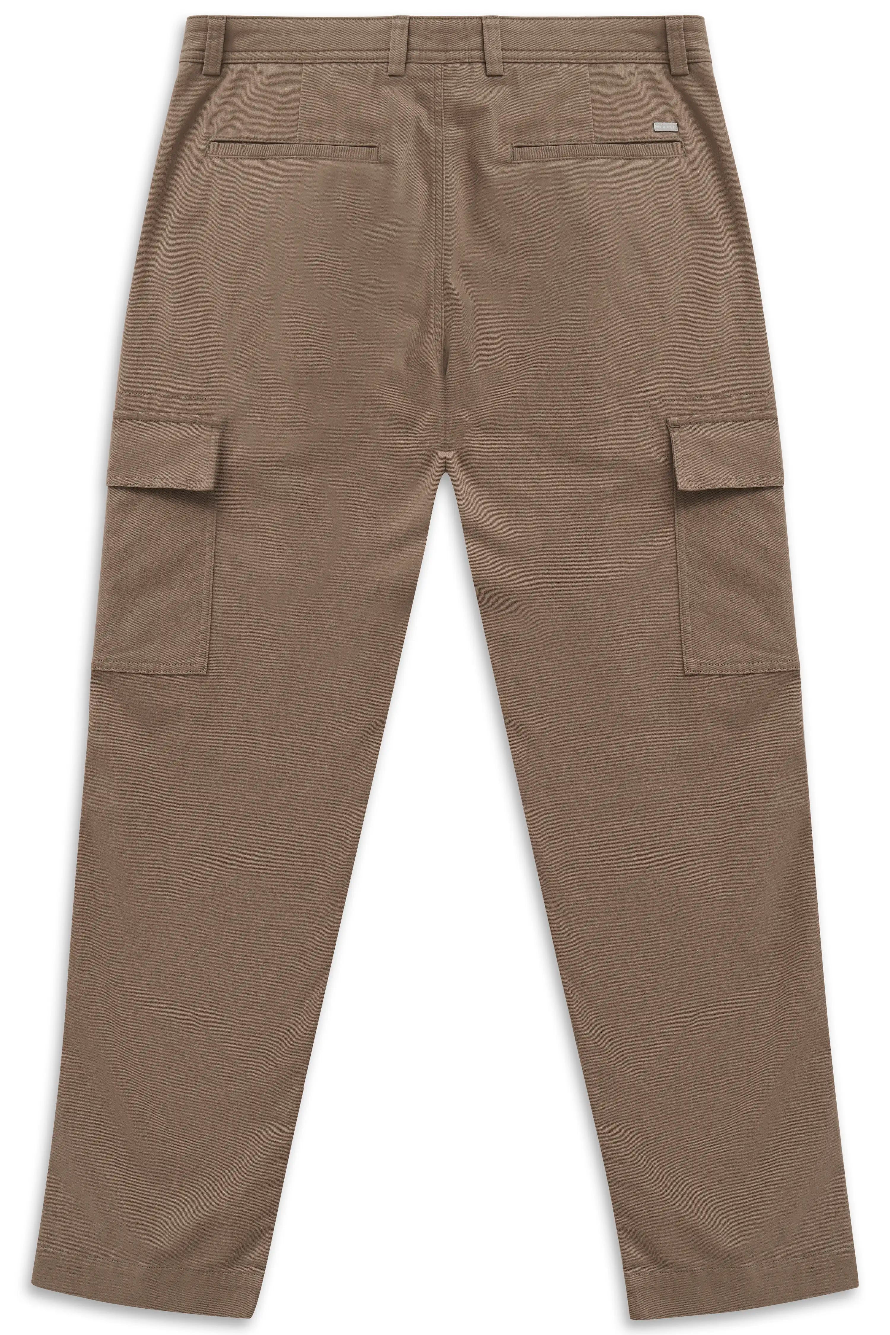Cargo-Hose in Beige von bugatti, legeres Büstenbild, Rückansicht mit Taschen-Details.