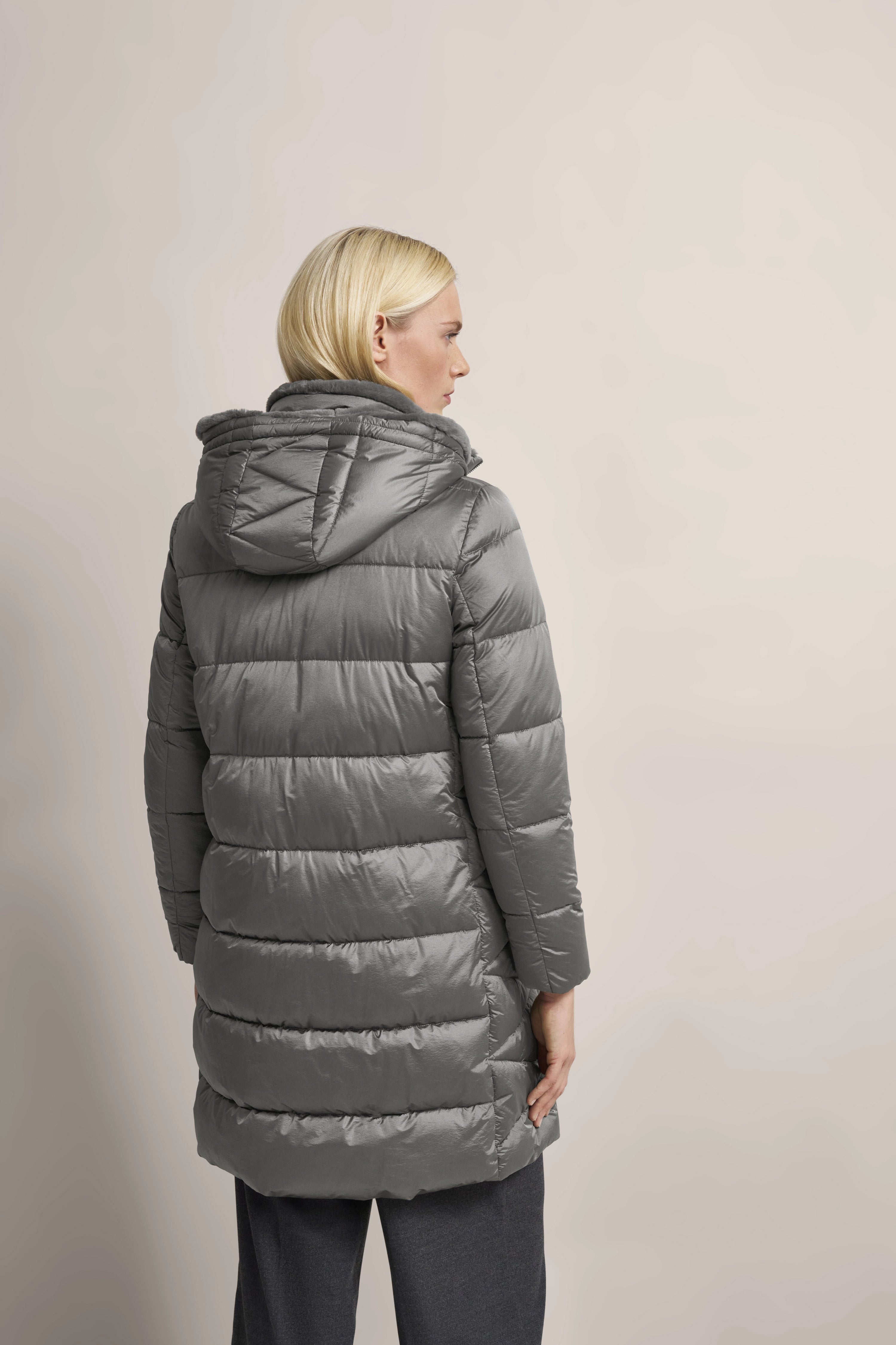 Grey bugatti quilted coat, back view, casual look, hooded, timeless elegance.