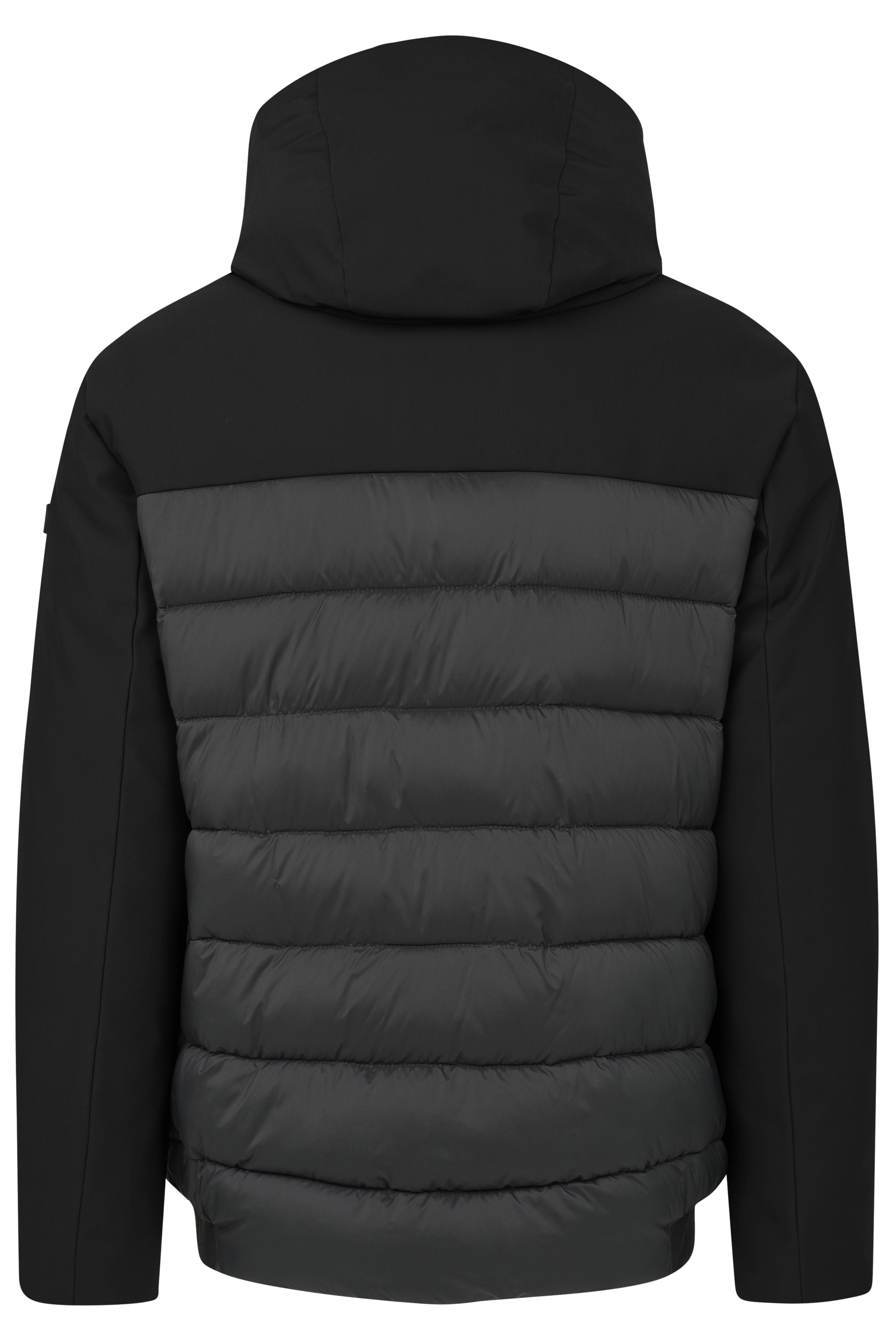 Rückansicht einer schwarzen gesteppten bugatti Jacke mit Kapuze, Büstenbild.