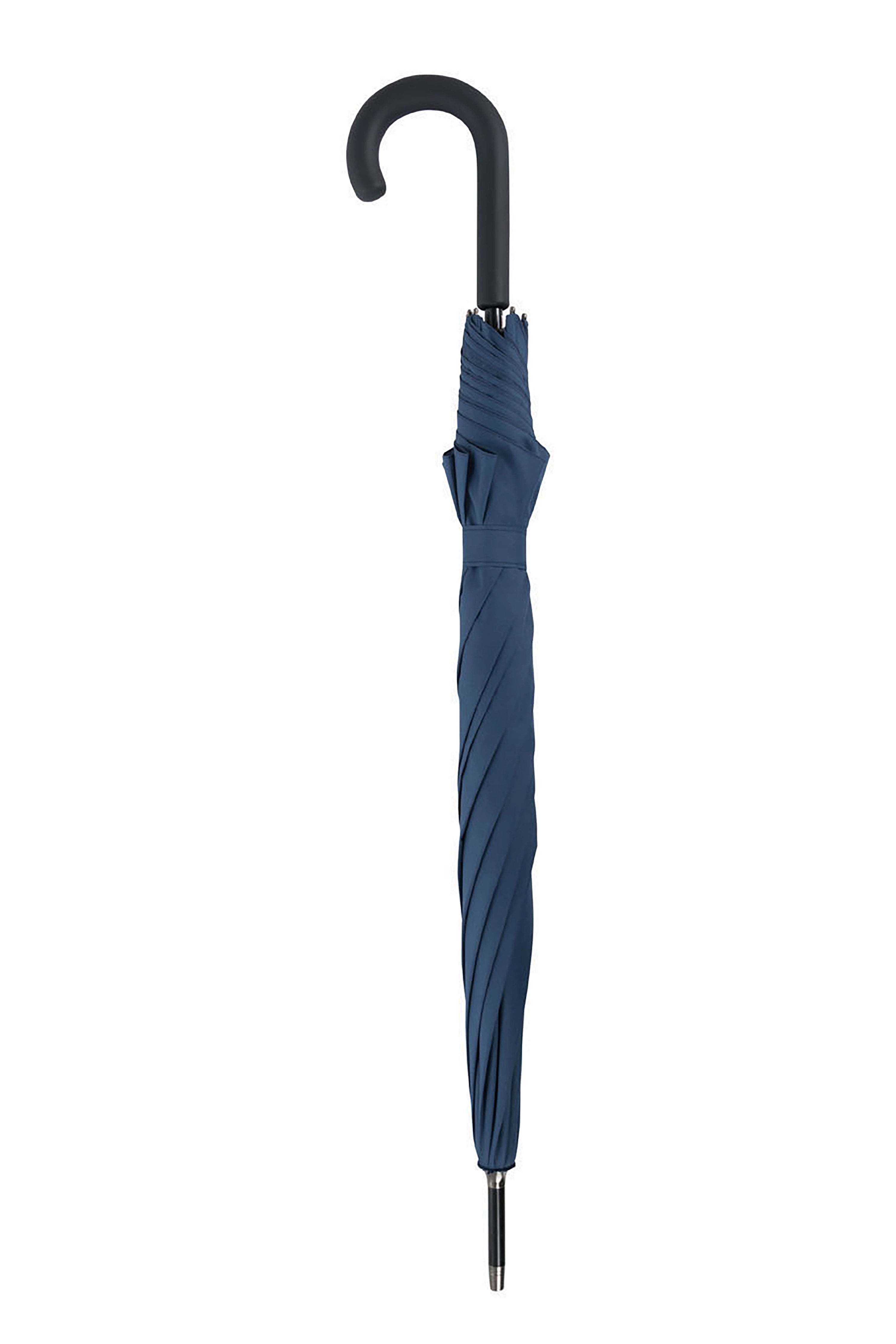 Blauer bugatti Regenschirm mit schwarzem Griff, geschlossen. Elegantes Design für stilvolle Auftritte.