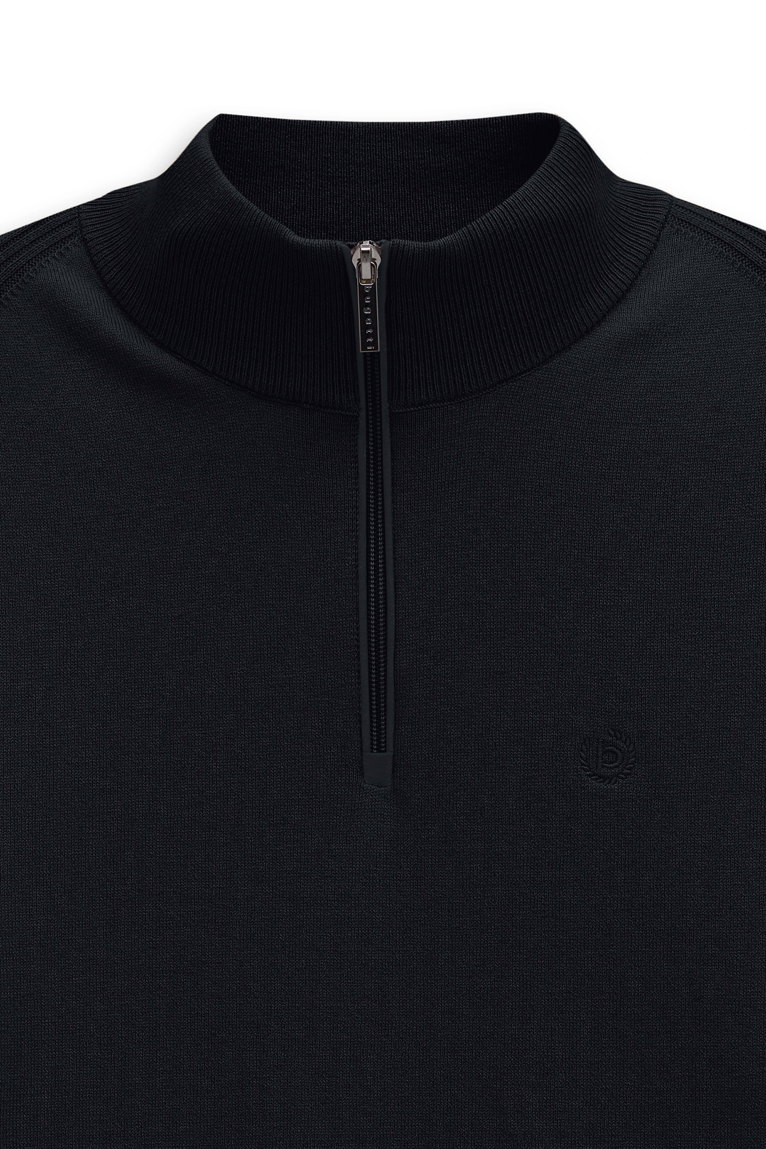 Schwarzer bugatti Stehkragenpullover mit Reißverschluss, Büstenbild, dezentes Design.