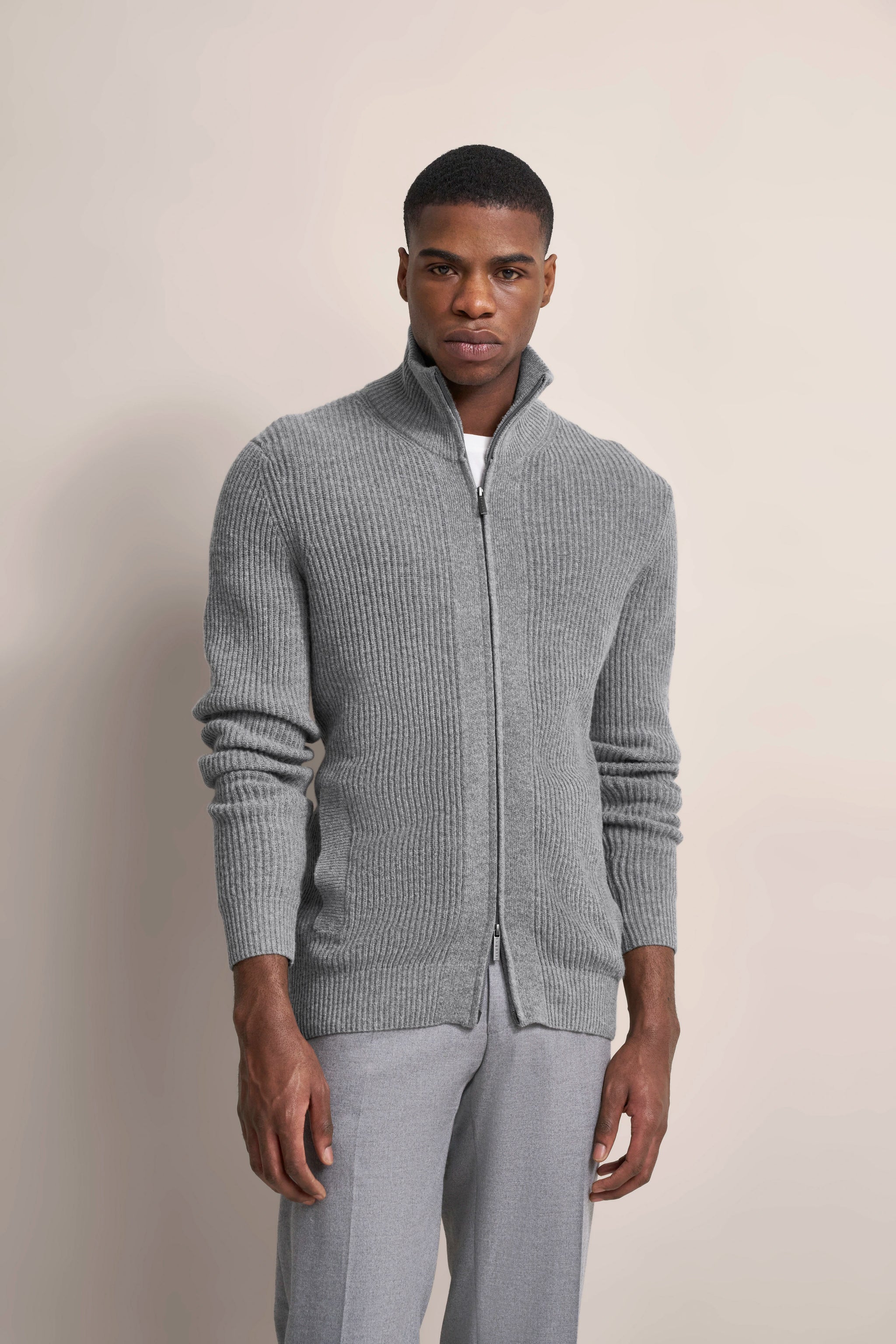 Chunky knit cardigan in light grey | Bugatti