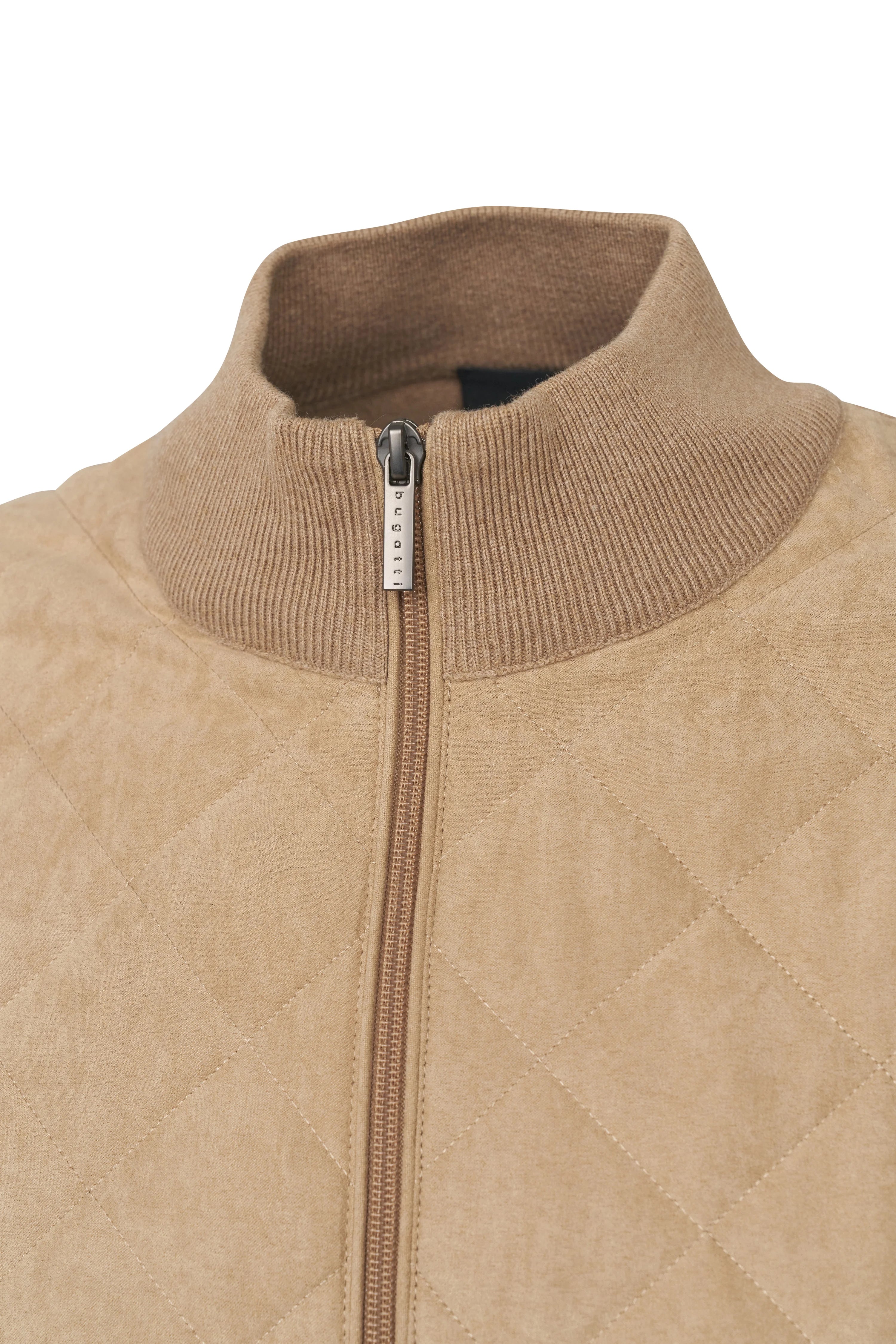 Borstbeeld van bugatti beige gewatteerde kraagjas met rits, straalt stijl en verfijning uit.