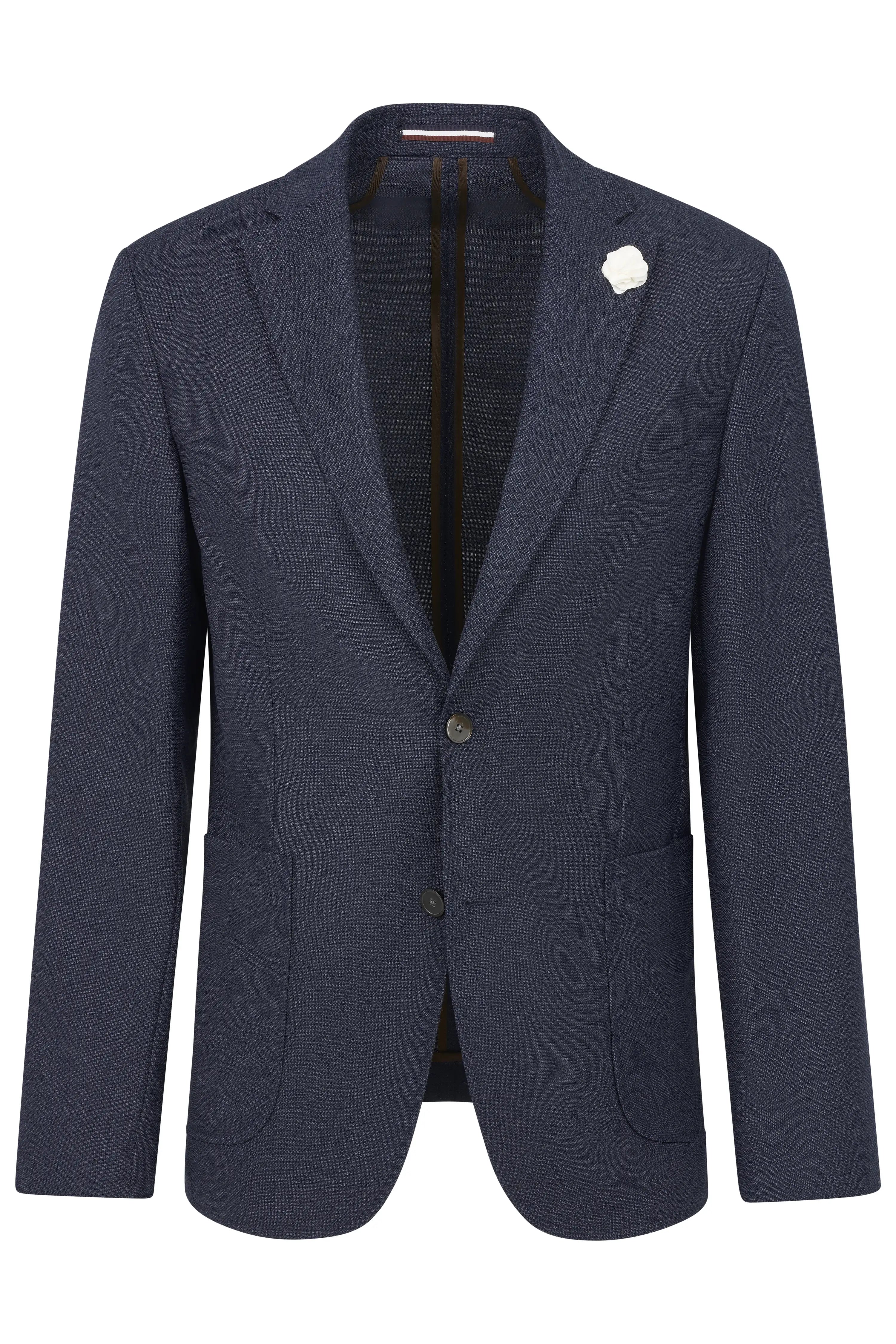 Blauer bugatti Sakko, elegantes Design, Büstenbild, mit weißem Ansteckblumen-Detail.
