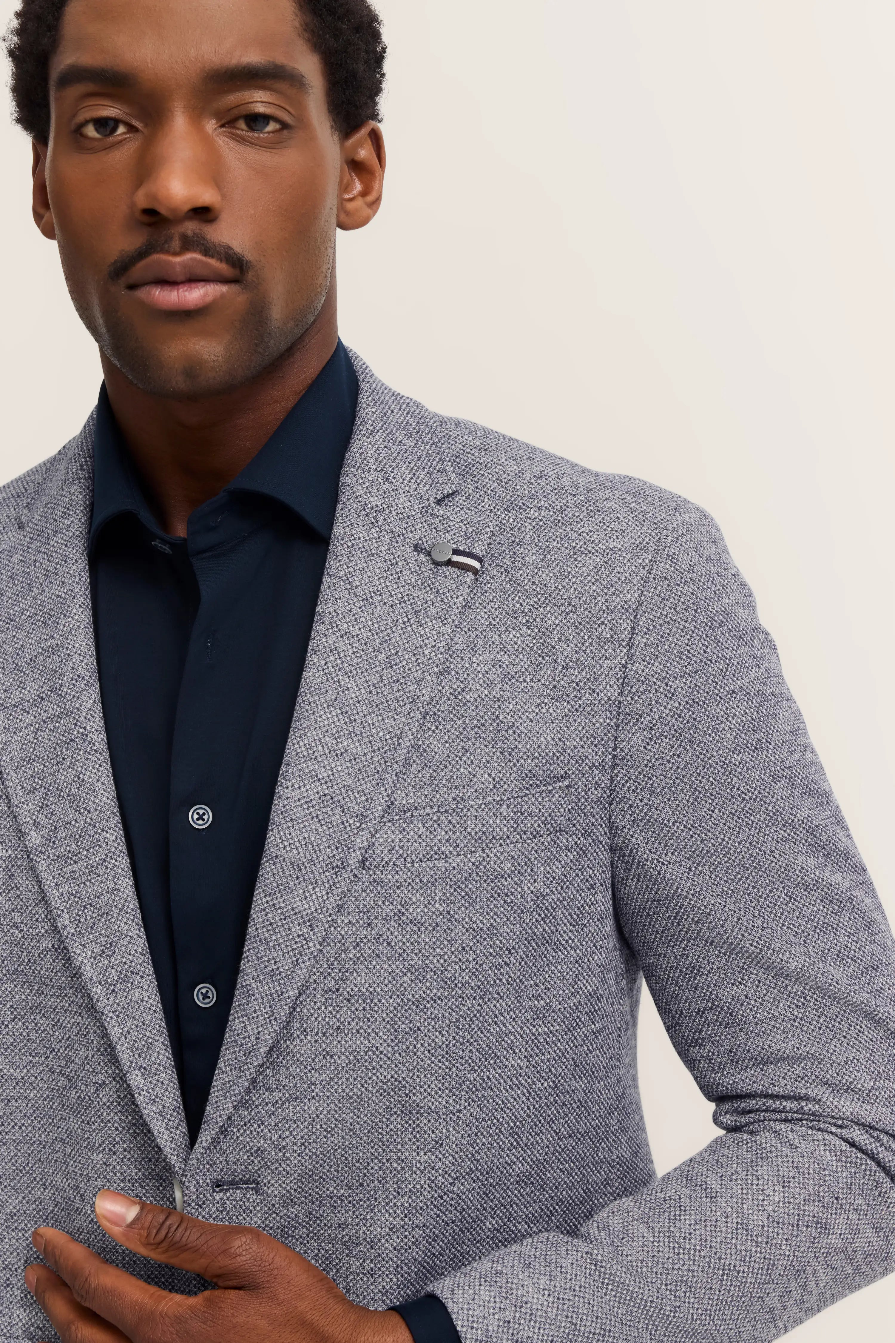 Gray bugatti textured blazer, back view, classic elegance.