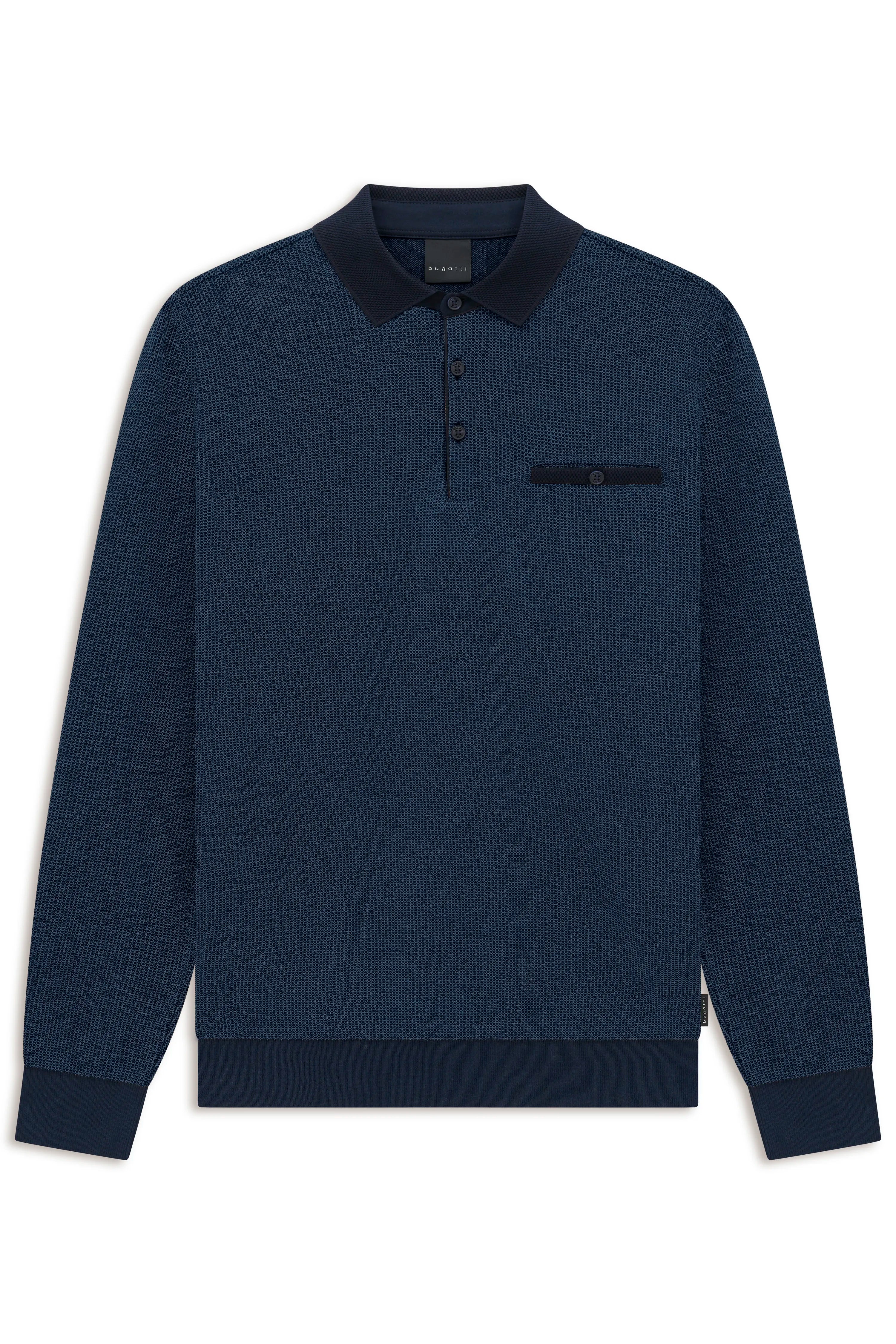 Blauer bugatti Pullover mit Kragen und Knopfleiste, Büstenbild.