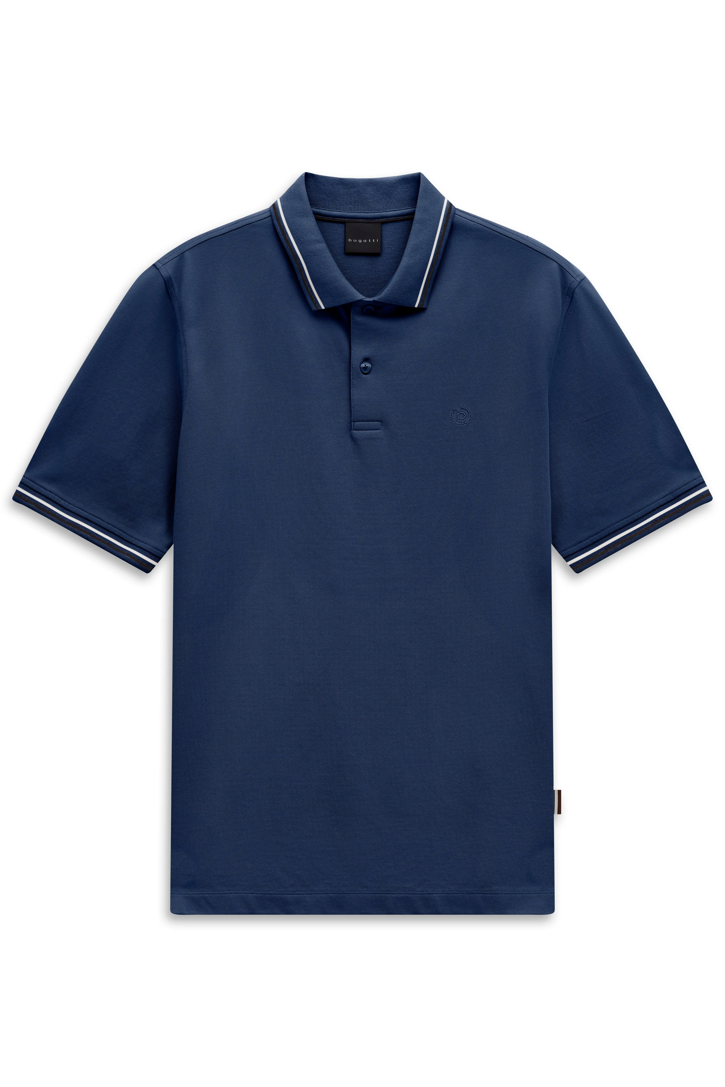 Navyblaues bugatti Polohemd mit feinem Kontraststreifen an Kragen und Ärmeln, legeres Büstenbild.