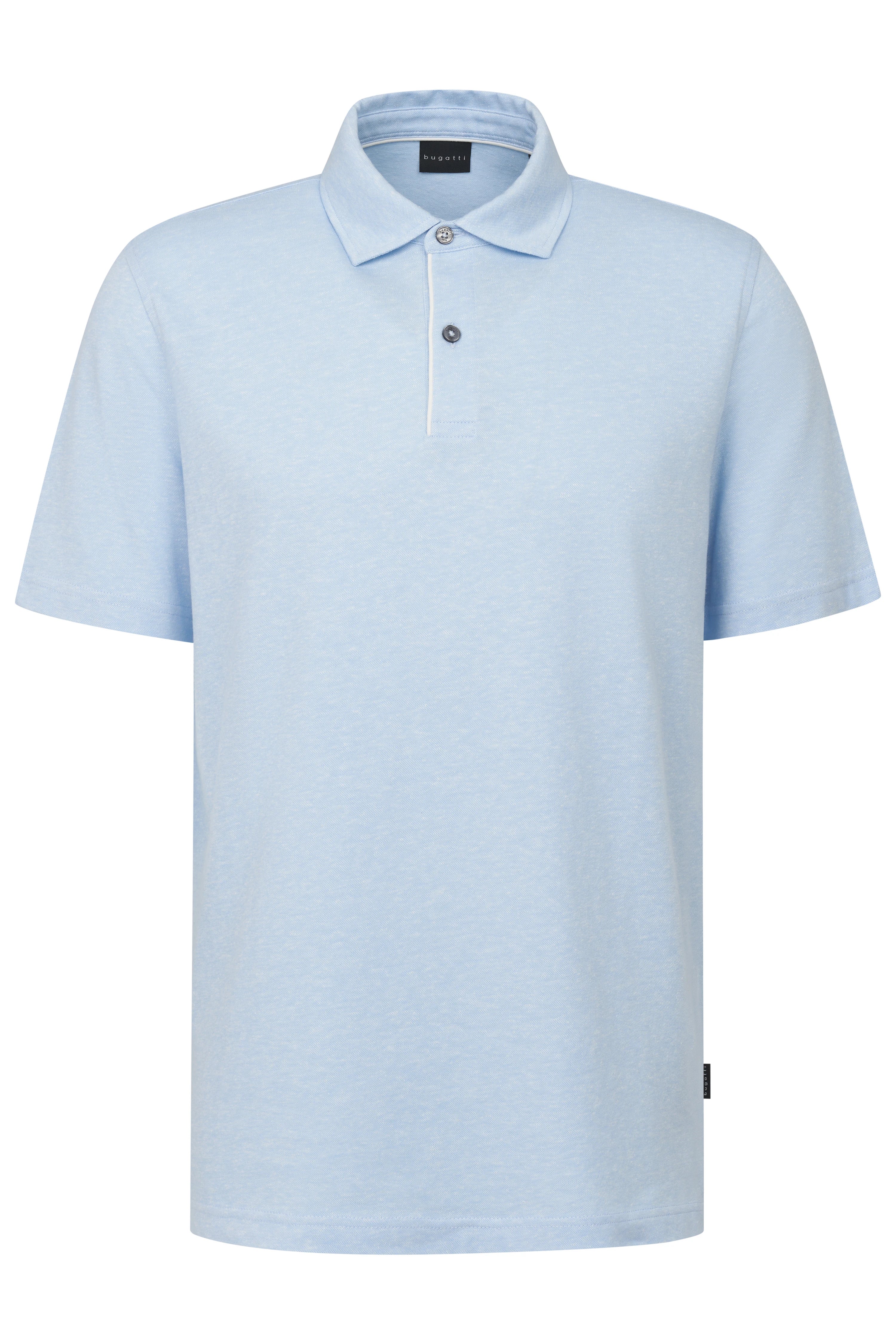 Hellblaues Polohemd von bugatti, legerer Stil, Büstenbild, zeitlos und stilvoll.