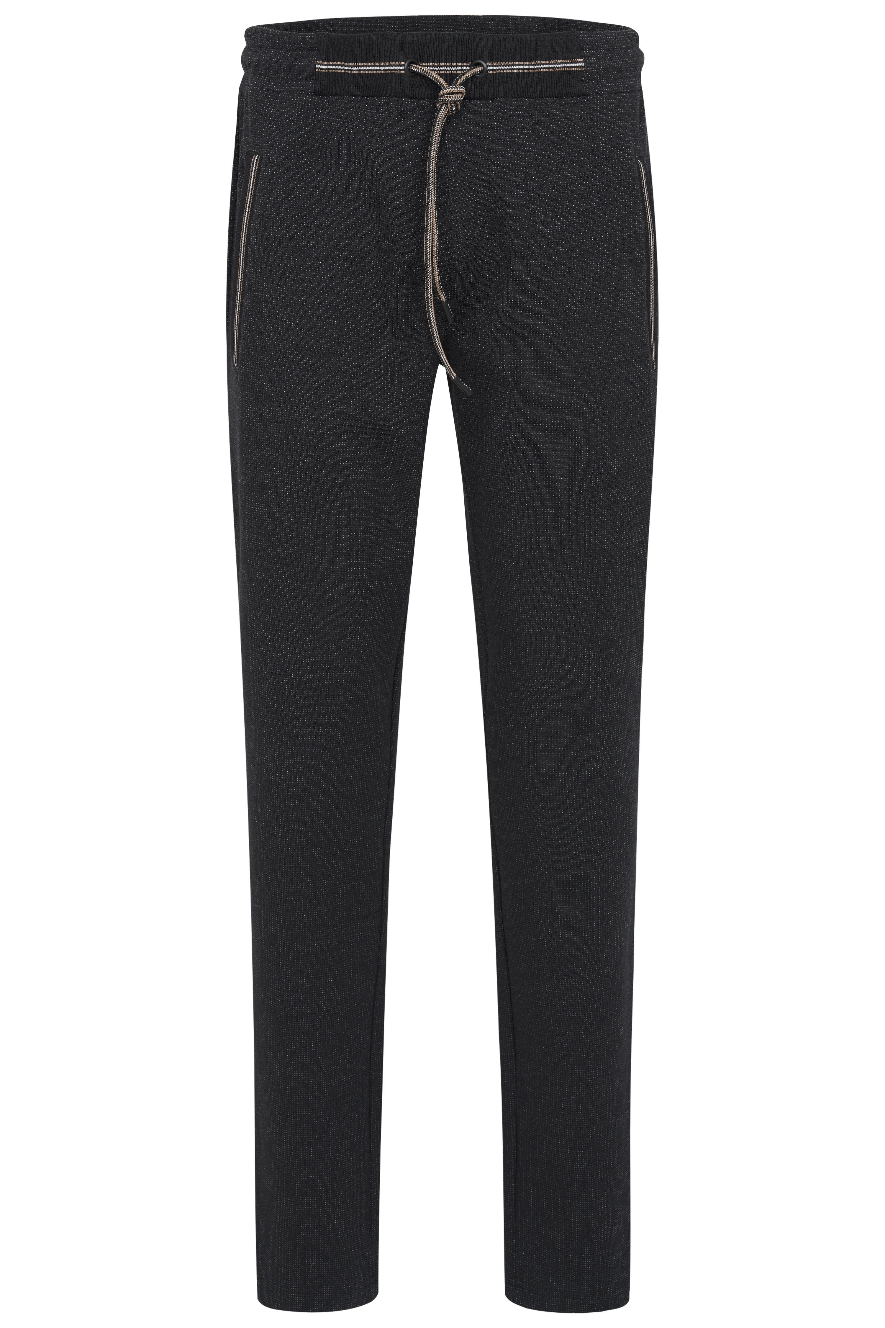 Dunkelgraue bugatti Jogginghose mit Kordelzug und seitlichen Taschen, legeres Büstenbild.