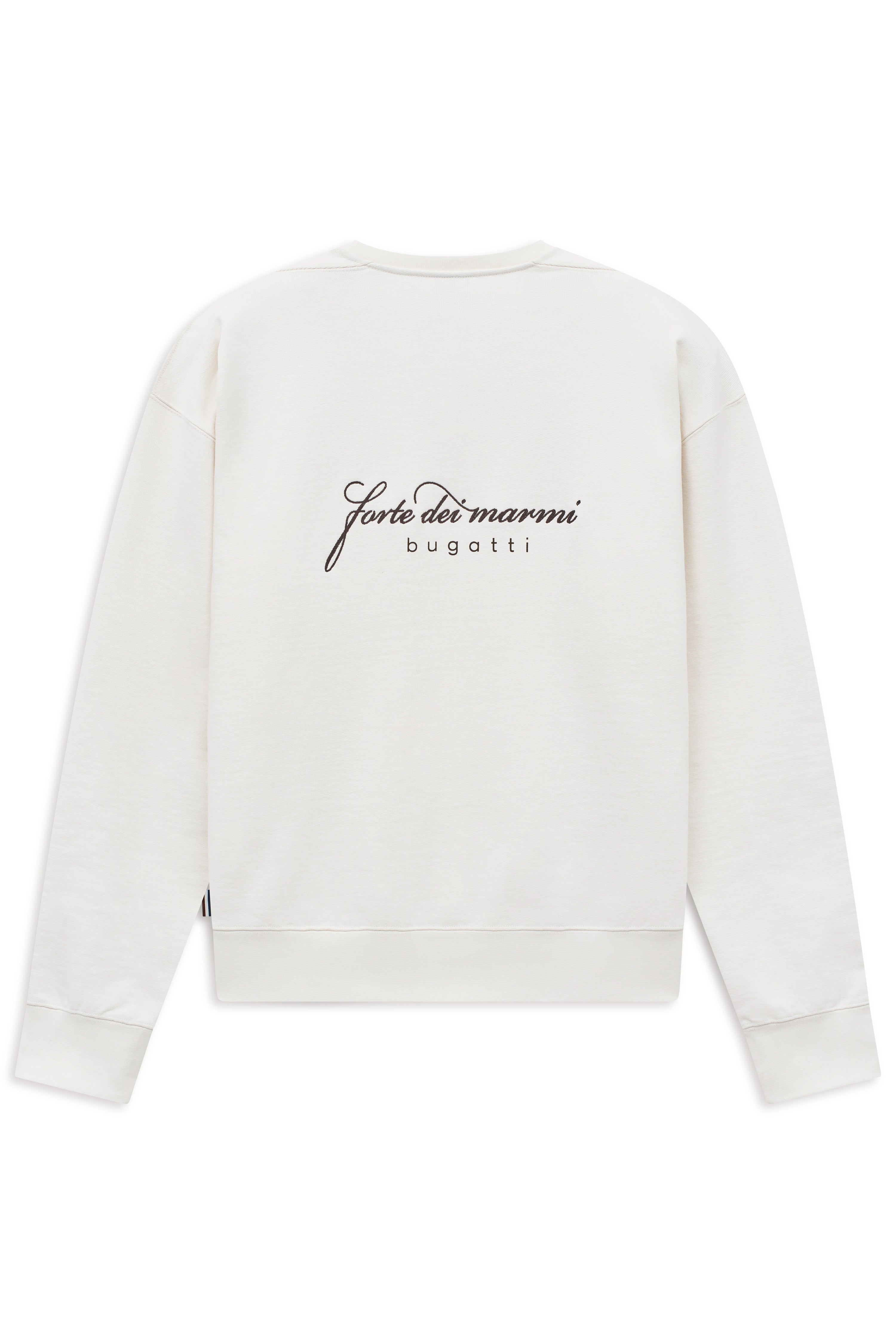 Weißes bugatti Sweatshirt mit Schriftzug auf Rücken, Büstenbild.