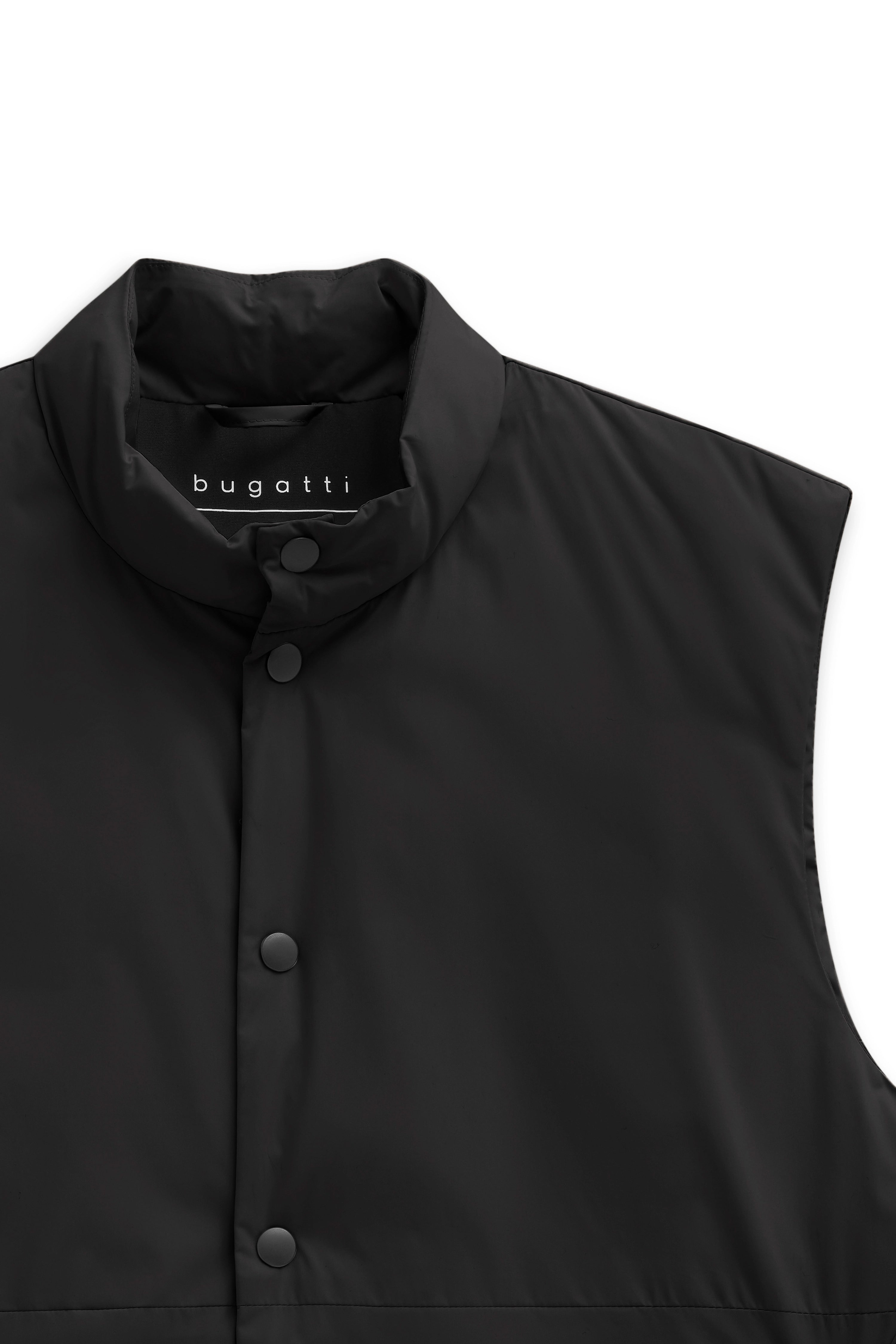 Zwarte bugatti-bodywarmer, detailopname, glad oppervlak, elegant ontwerp.