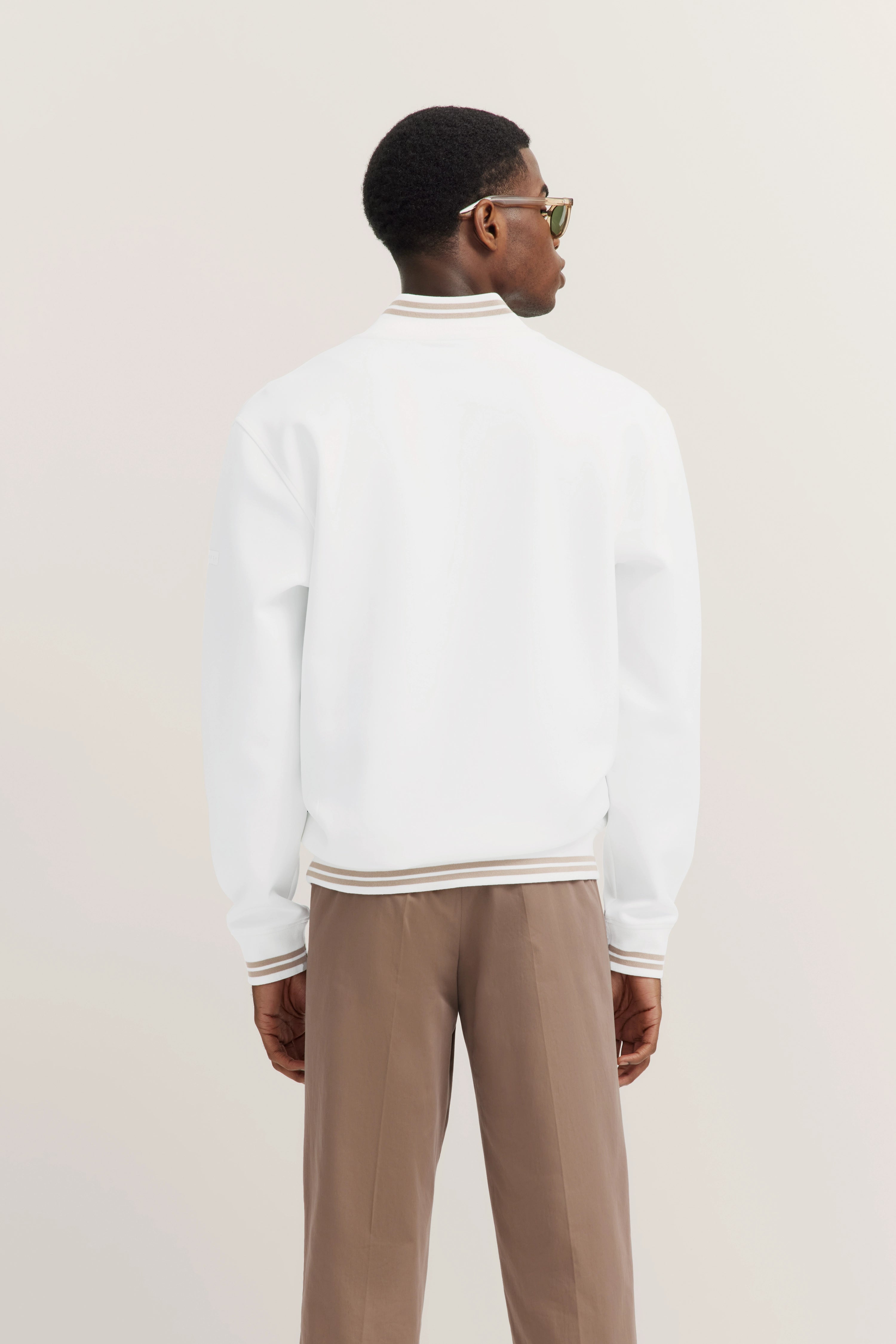 Model image in a relaxed pose.