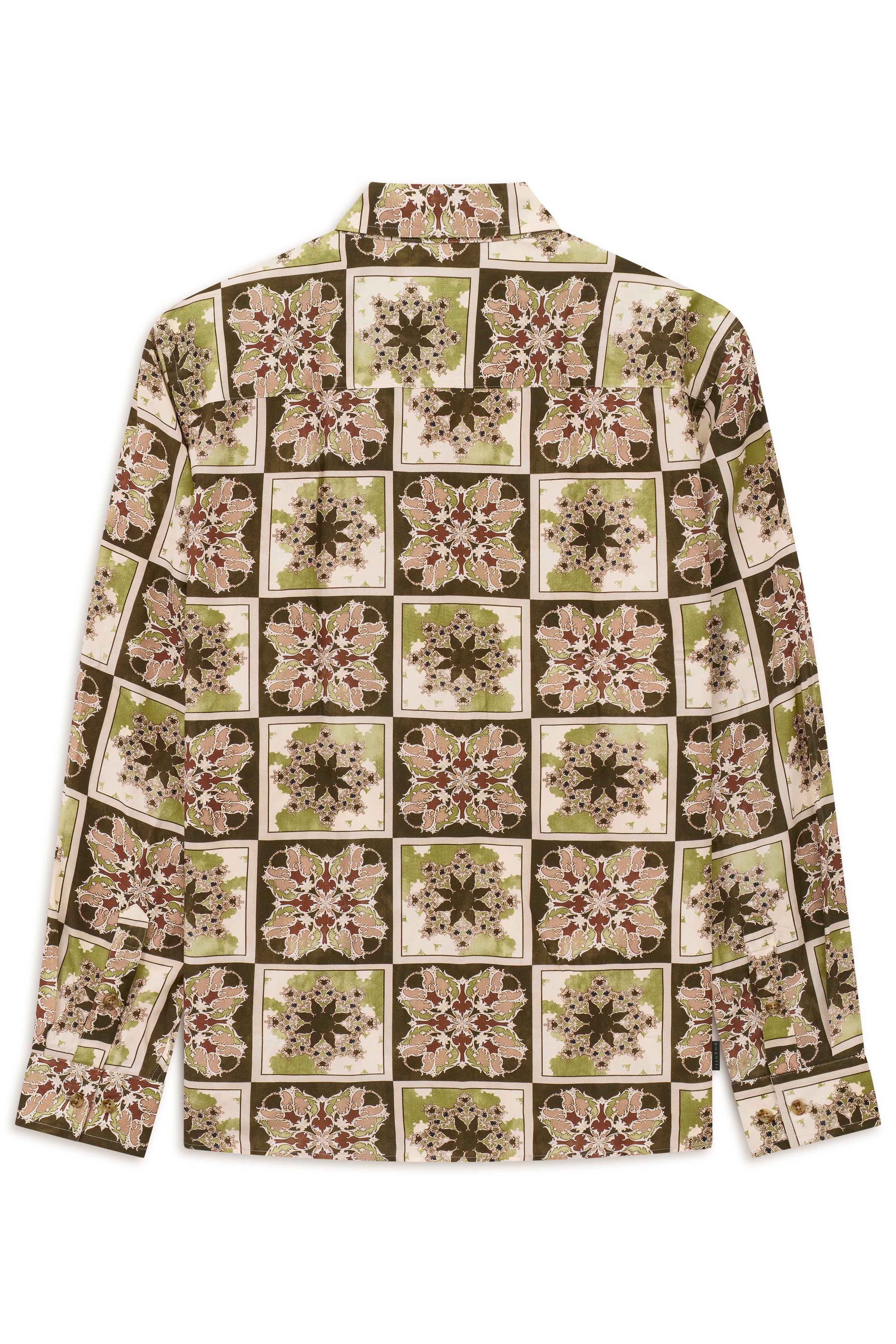 Langarmhemd mit floralem Muster in Grün und Beige, Rückansicht.