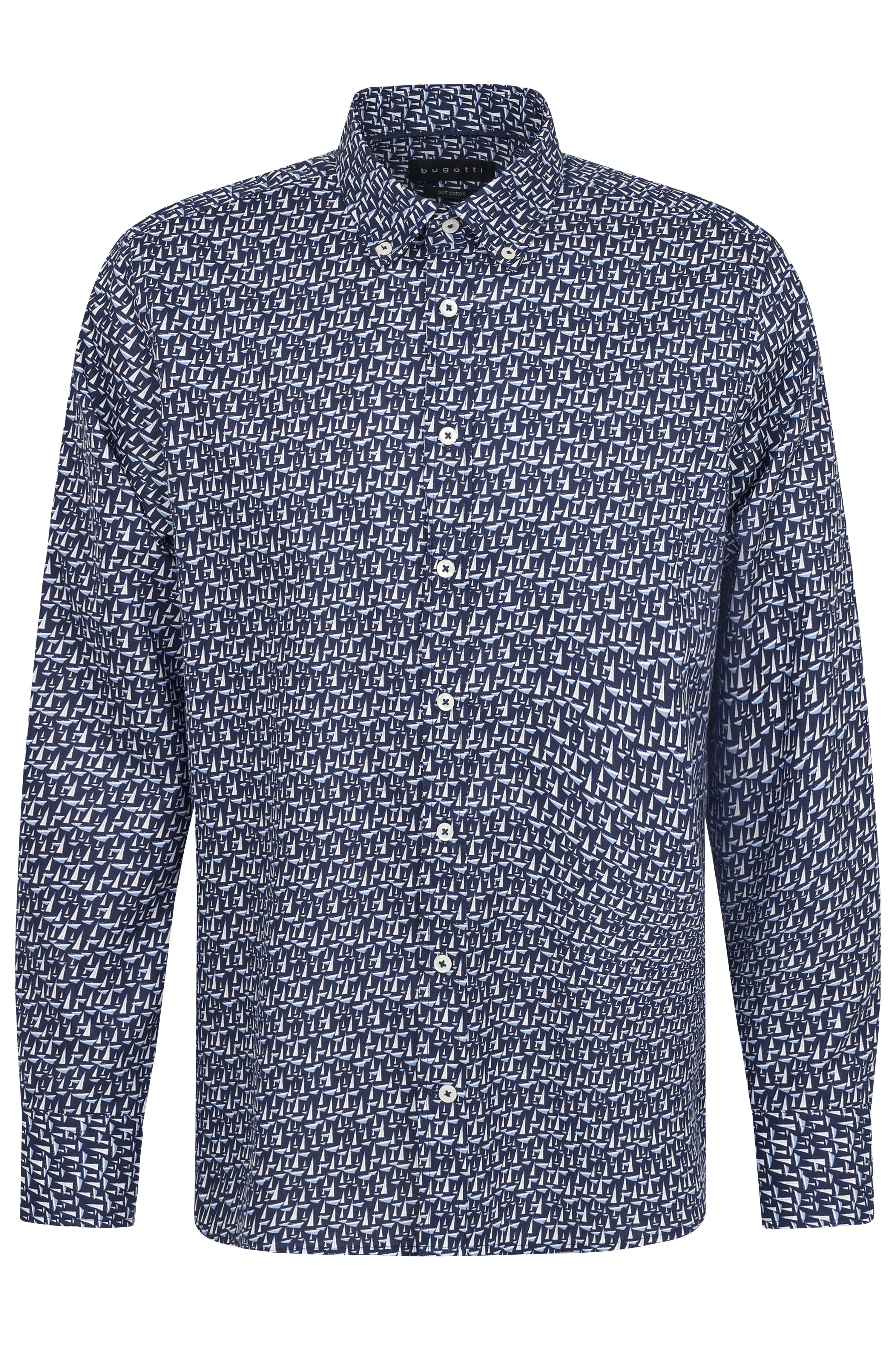 Blau-weißes bugatti Hemd mit Segelbootmuster, Büstenbild, klassischer Kragen.