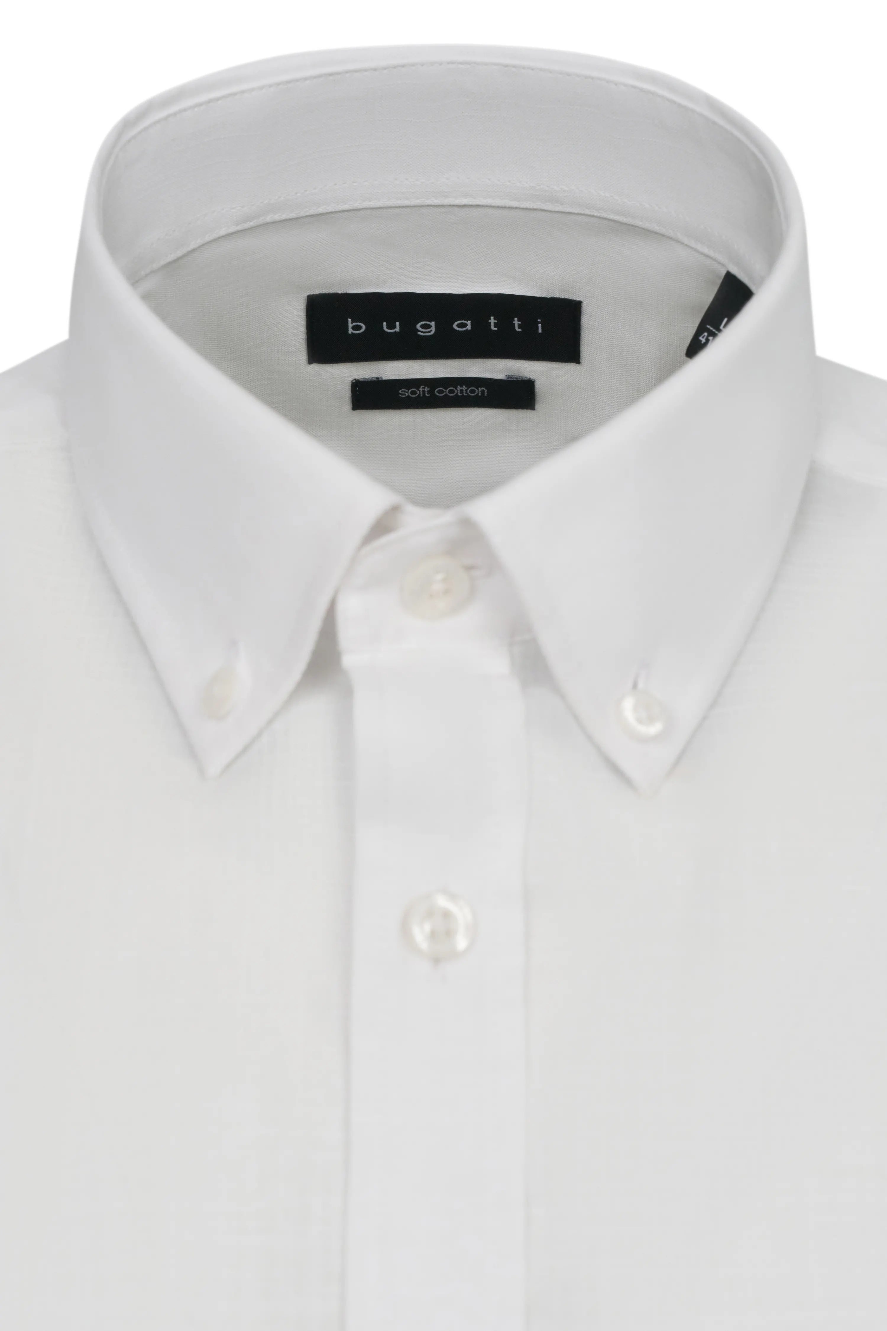 bugatti weißes Hemd, Büstenbild, Button-Down-Kragen, edler Look, stilvoll und zeitlos.