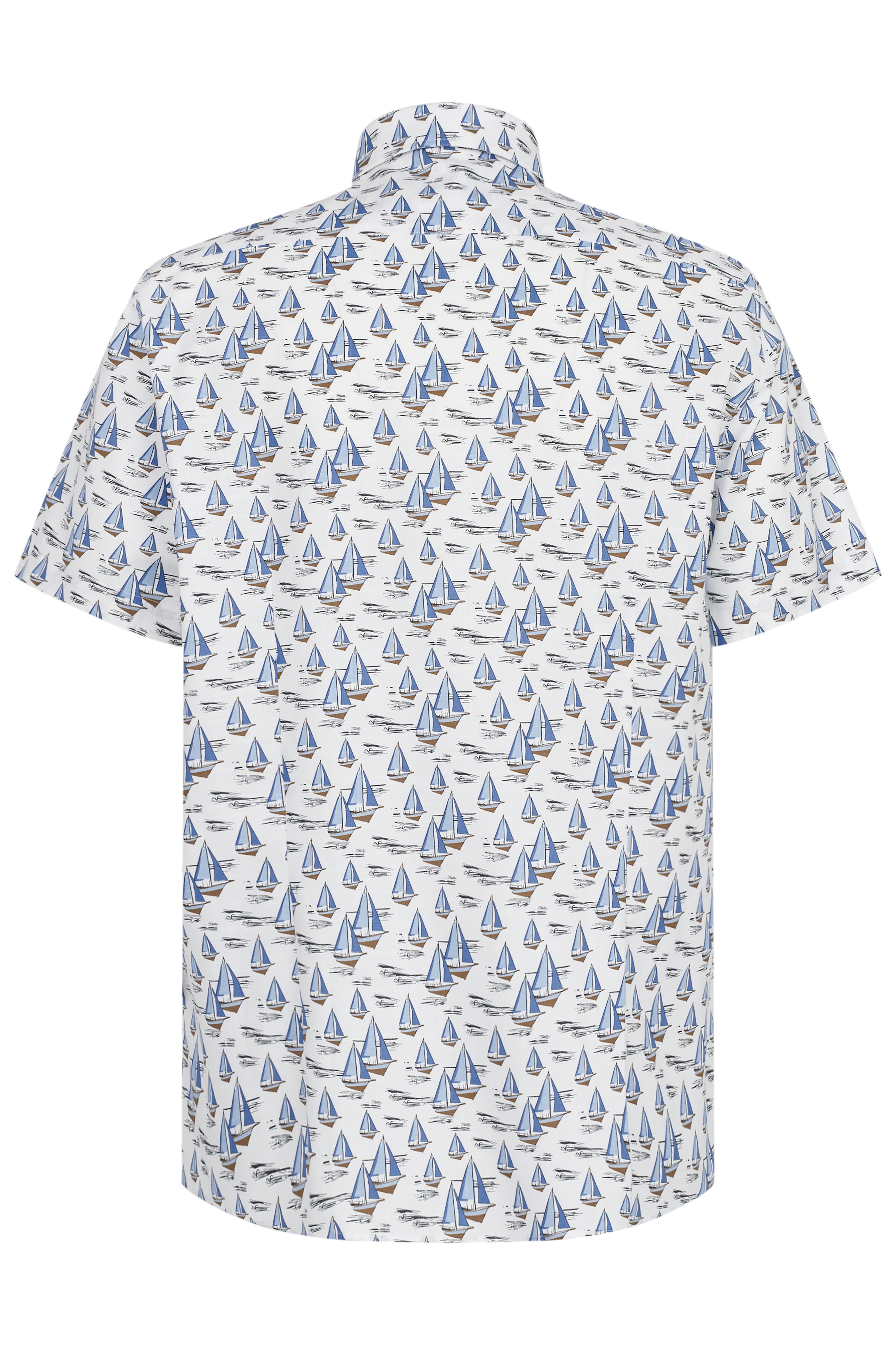 Wit bugatti overhemd met korte mouwen, blauwe zeilbootprint, achterkant, casual.
