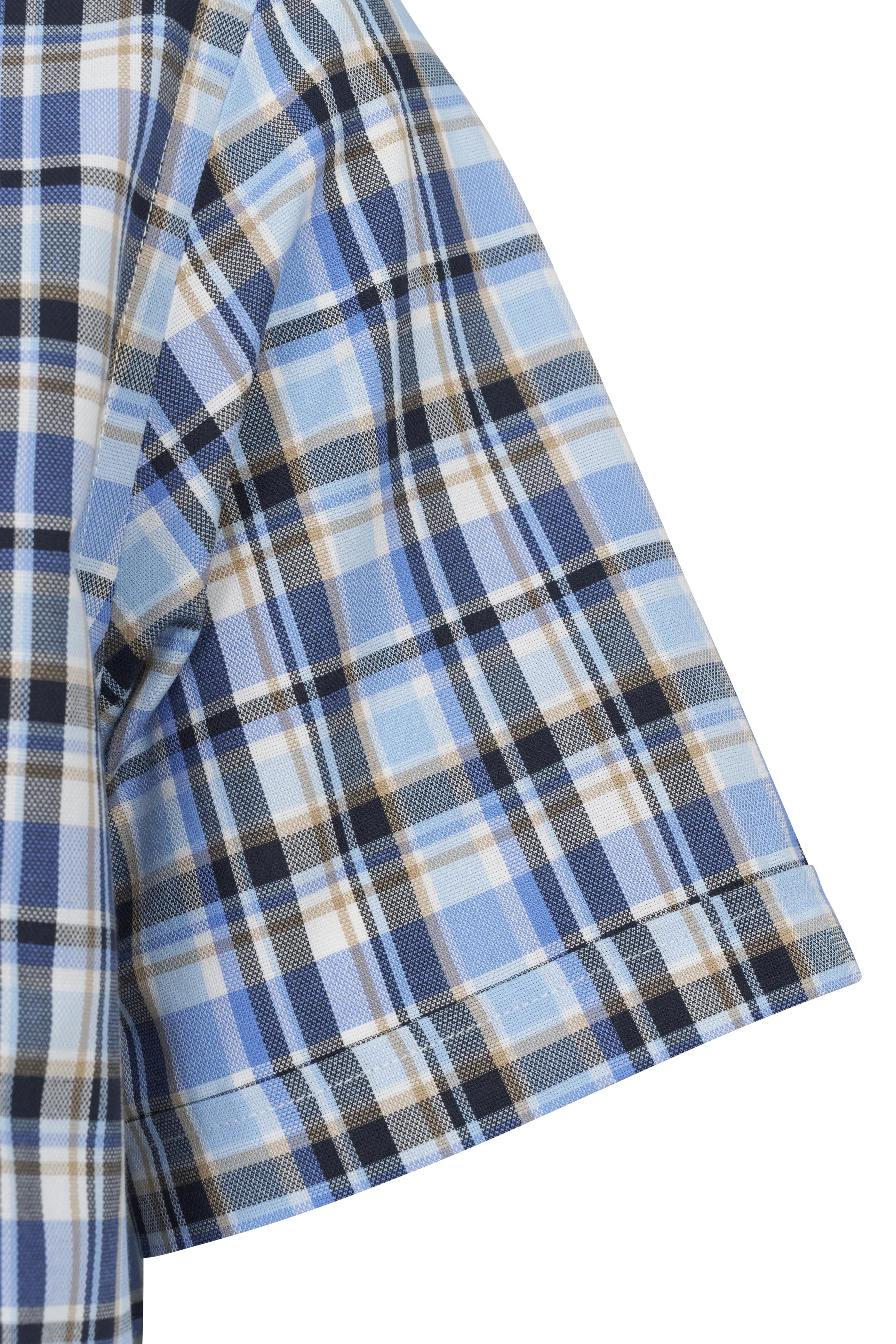 Geruit bugatti overhemd, blauw-bruin-wit, detailweergave, casual stijl.
