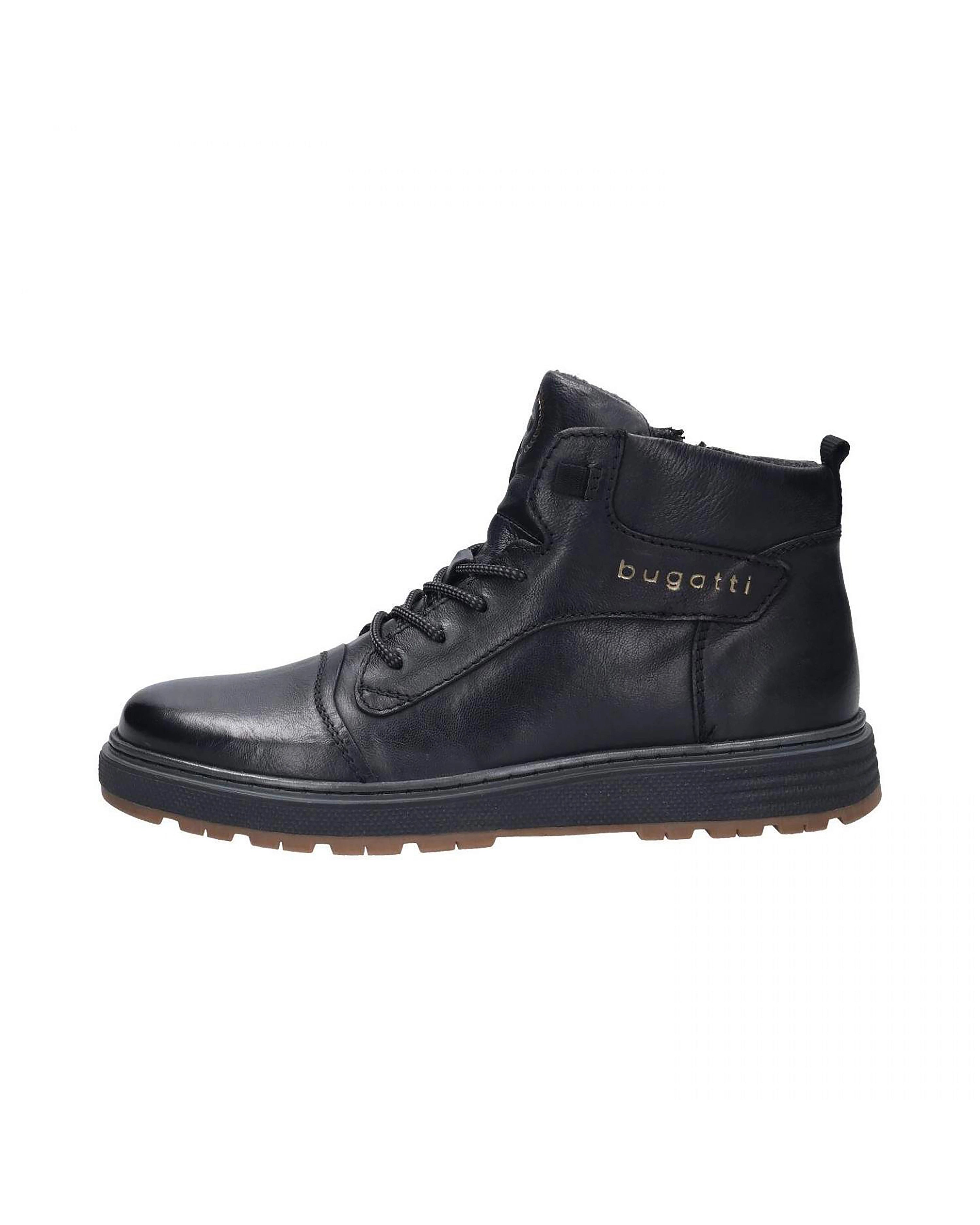 Schwarzer bugatti Schnürstiefel, seitliches Logo, legeres Produktbild.