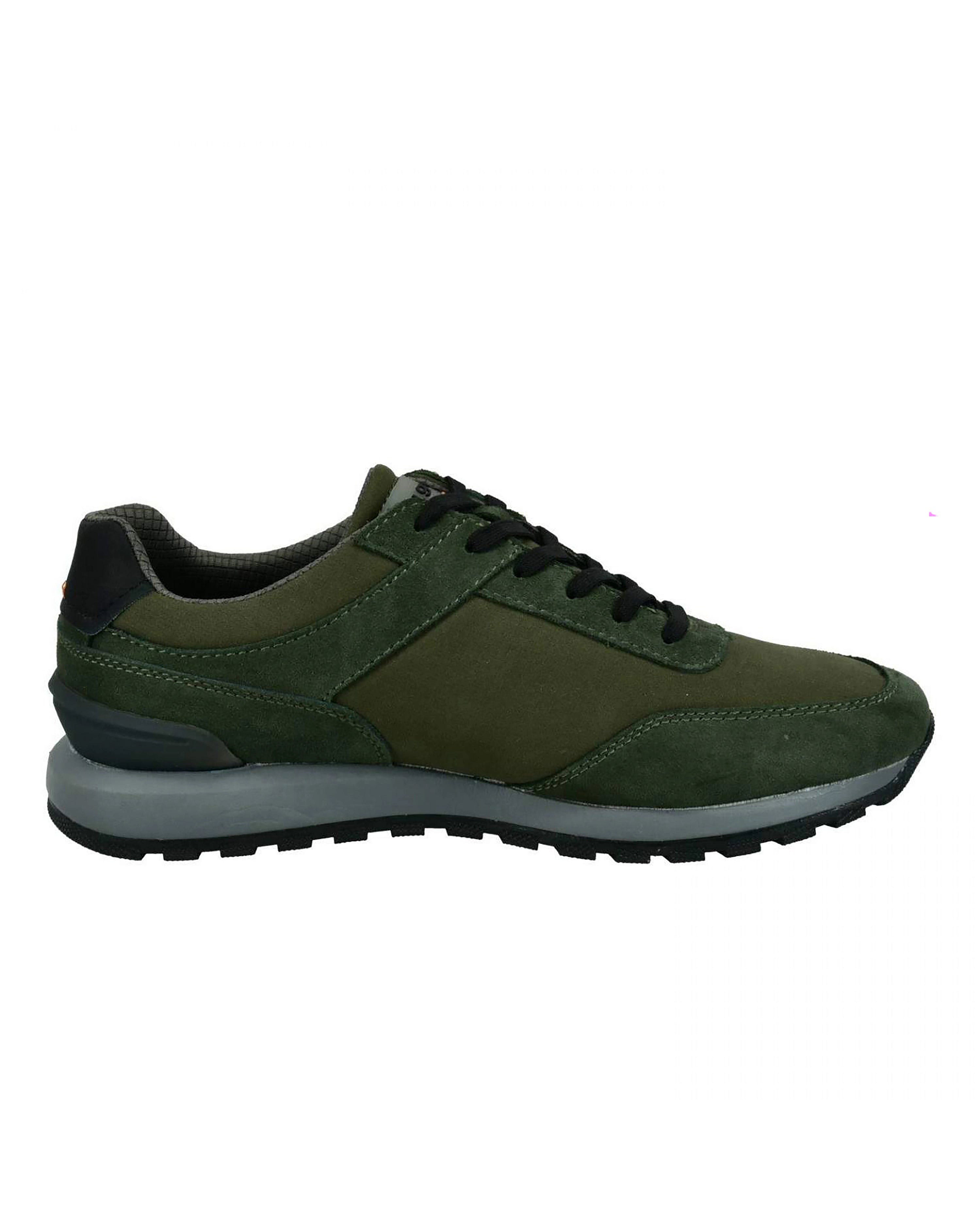 Grüner bugatti Sneaker, seitlich, Leder und Textil, legeres Design.