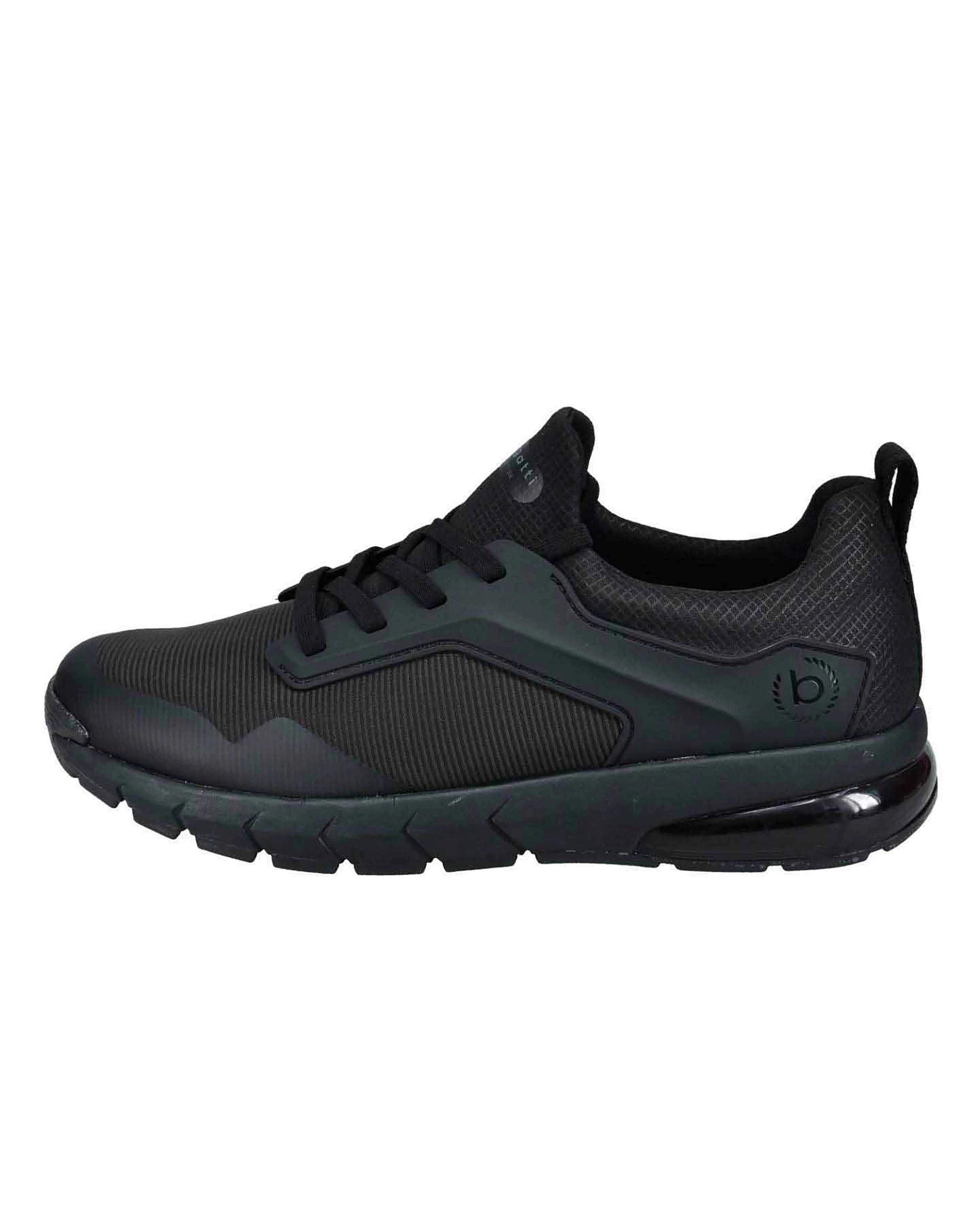 Schwarze bugatti Sneaker mit modernem Design, Seitenansicht, sportlicher Look.
