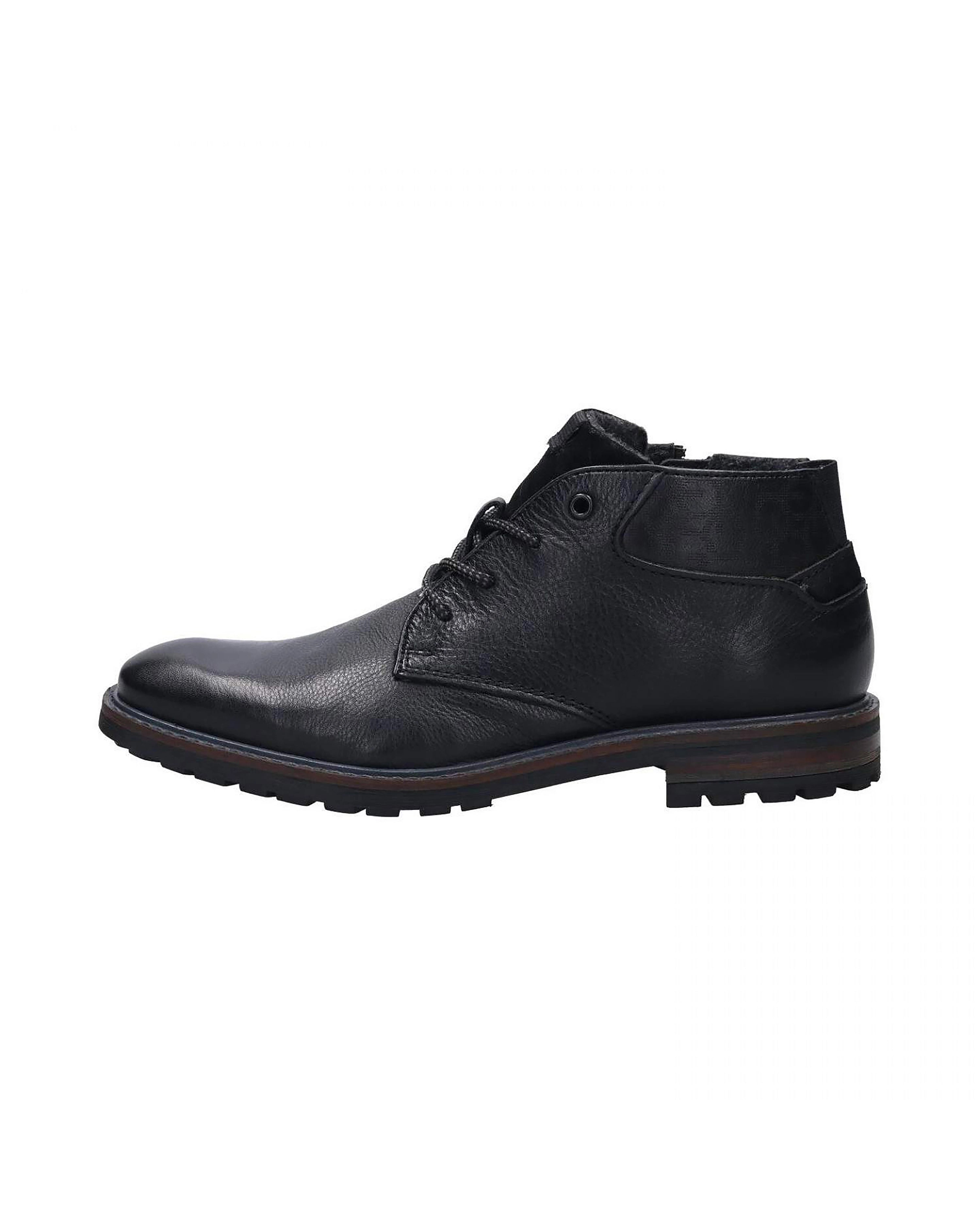 Schwarzer bugatti Lederstiefel, seitliche Ansicht, robustes Design, perfekt für elegante und legere Outfits.