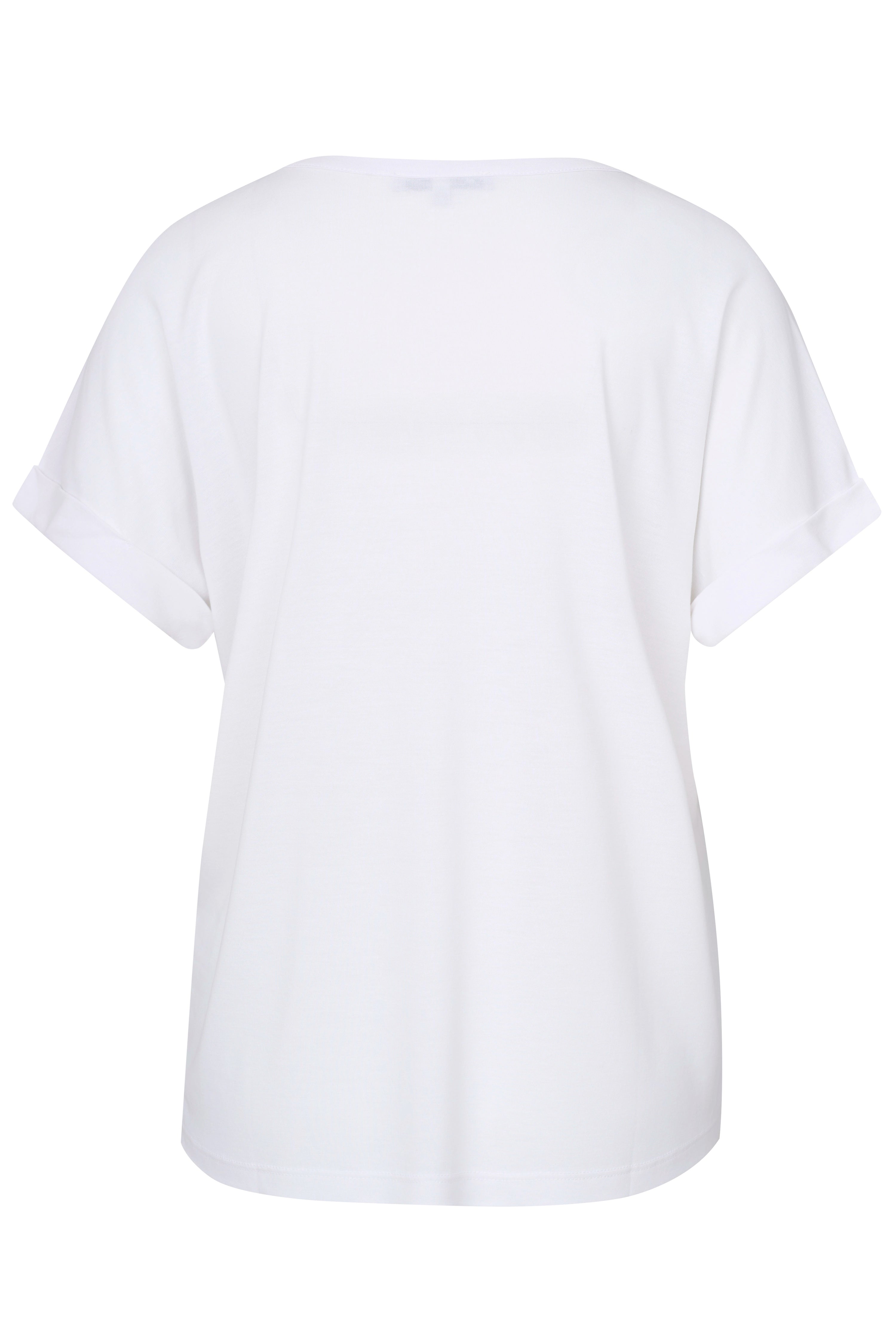 Weißes bugatti T-Shirt mit V-Ausschnitt und Brusttasche, legeres Büstenbild.