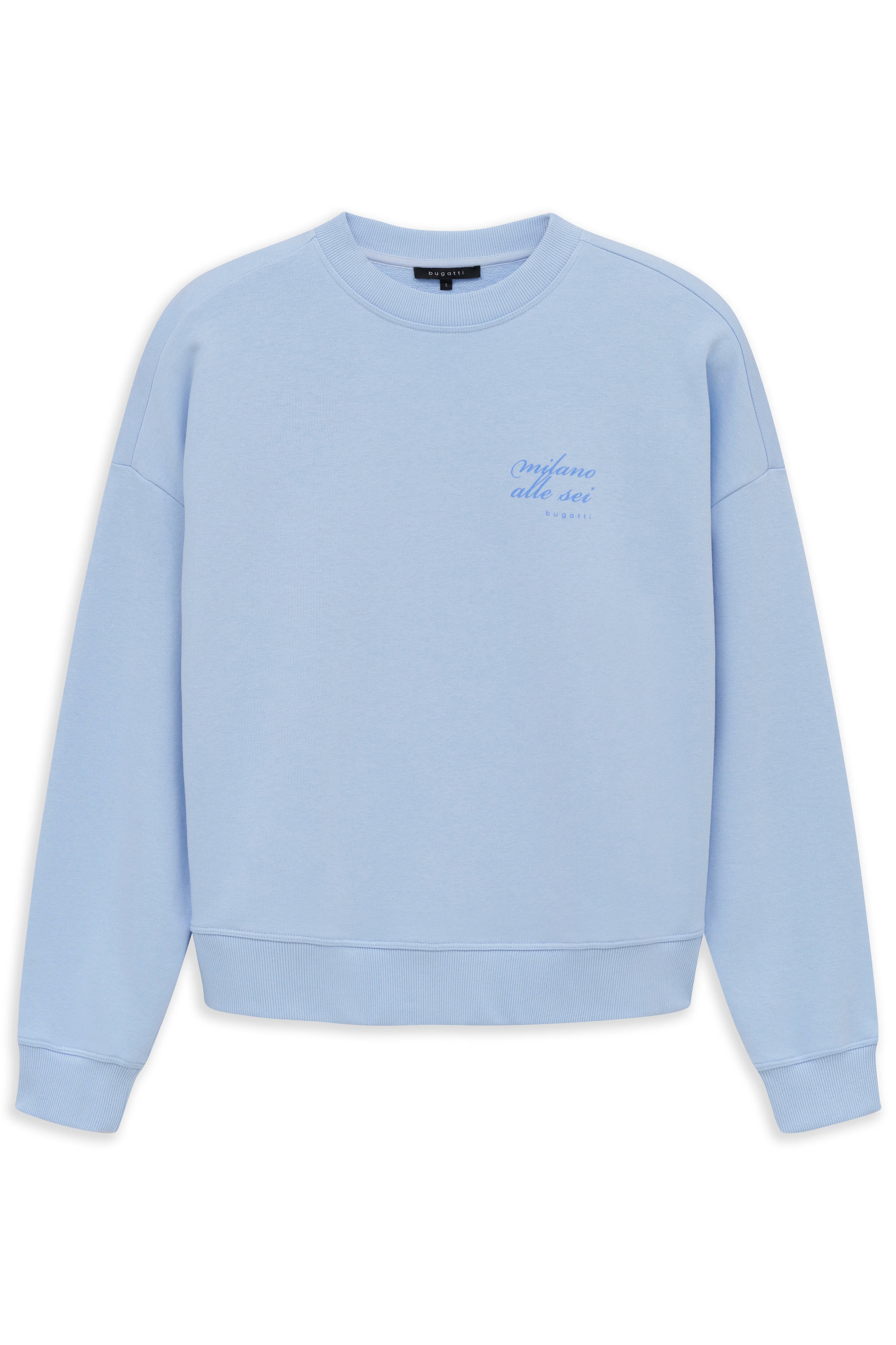 Hellblauer bugatti Sweatshirt, legeres Büstenbild, minimalistisches Design mit Schriftzug.