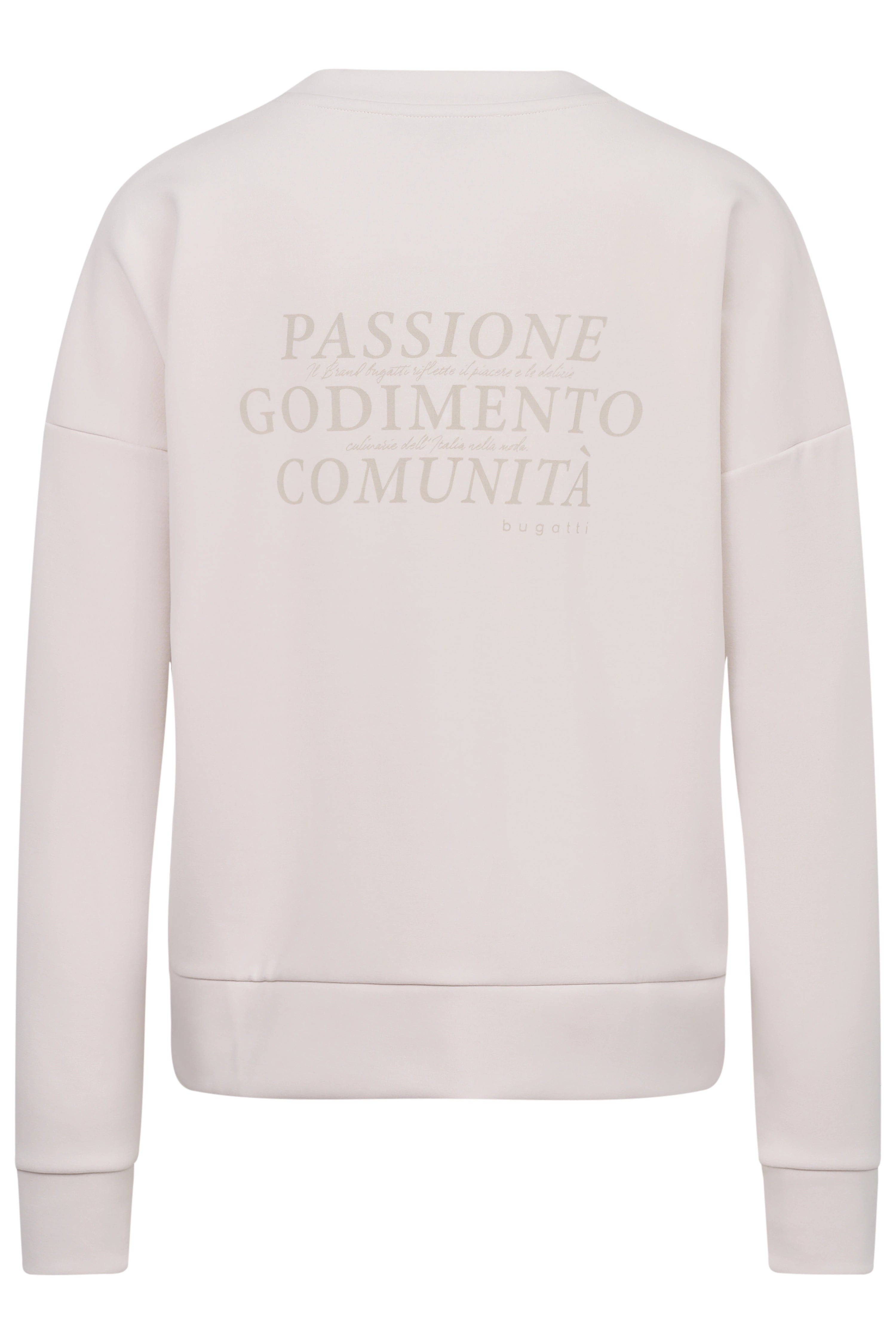 Weißer bugatti Pullover mit italienischen Schriftzügen auf der Rückseite, legeres Büstenbild.